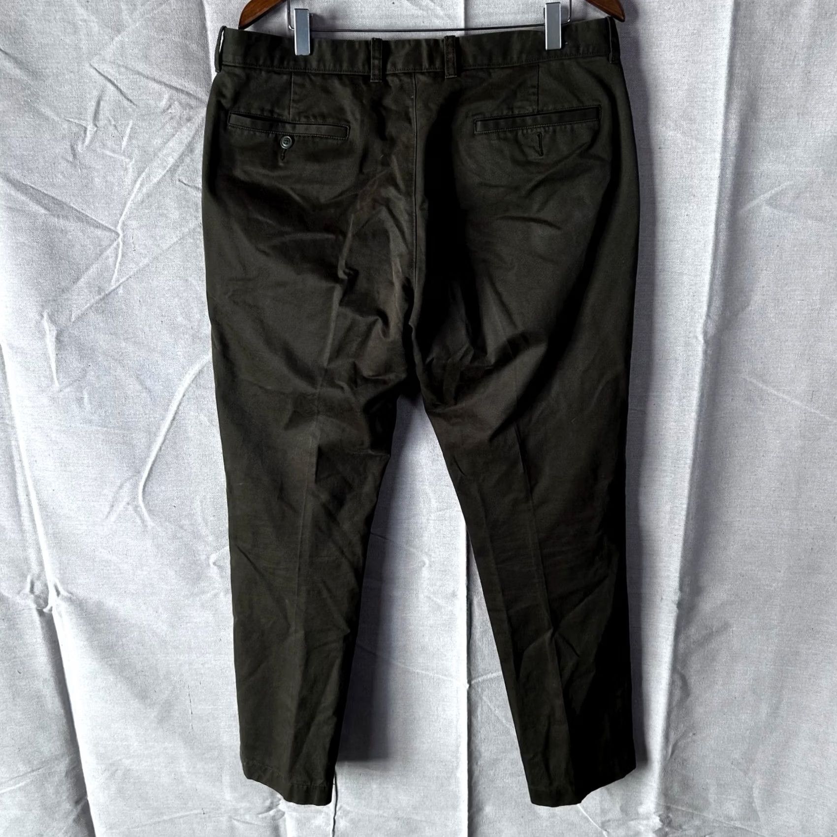 J.Crew J.Crew Essential Chino Pants Mens 35x32 Olive Green 100% Cotton RN77388 Size US 35 - 2 Thumbnail
