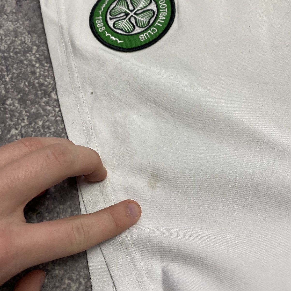 Vintage Vintage Nike FC Celtic White basic soccer shorts Size US 36 / EU 52 - 4 Thumbnail