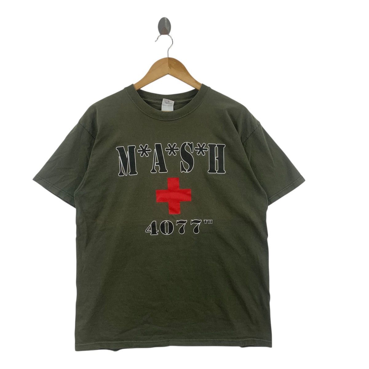 Other Vintage M.A.S.H TV SERIES Mobile Army Surgical Cross Tee Size US L / EU 52-54 / 3 - 4 Thumbnail
