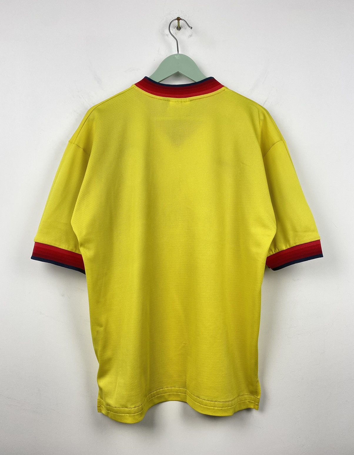 Reebok Vintage Liverpool 1997 1999 Reebok Soccer Jersey PSG Arsenal Size US M / EU 48-50 / 2 - 6 Thumbnail
