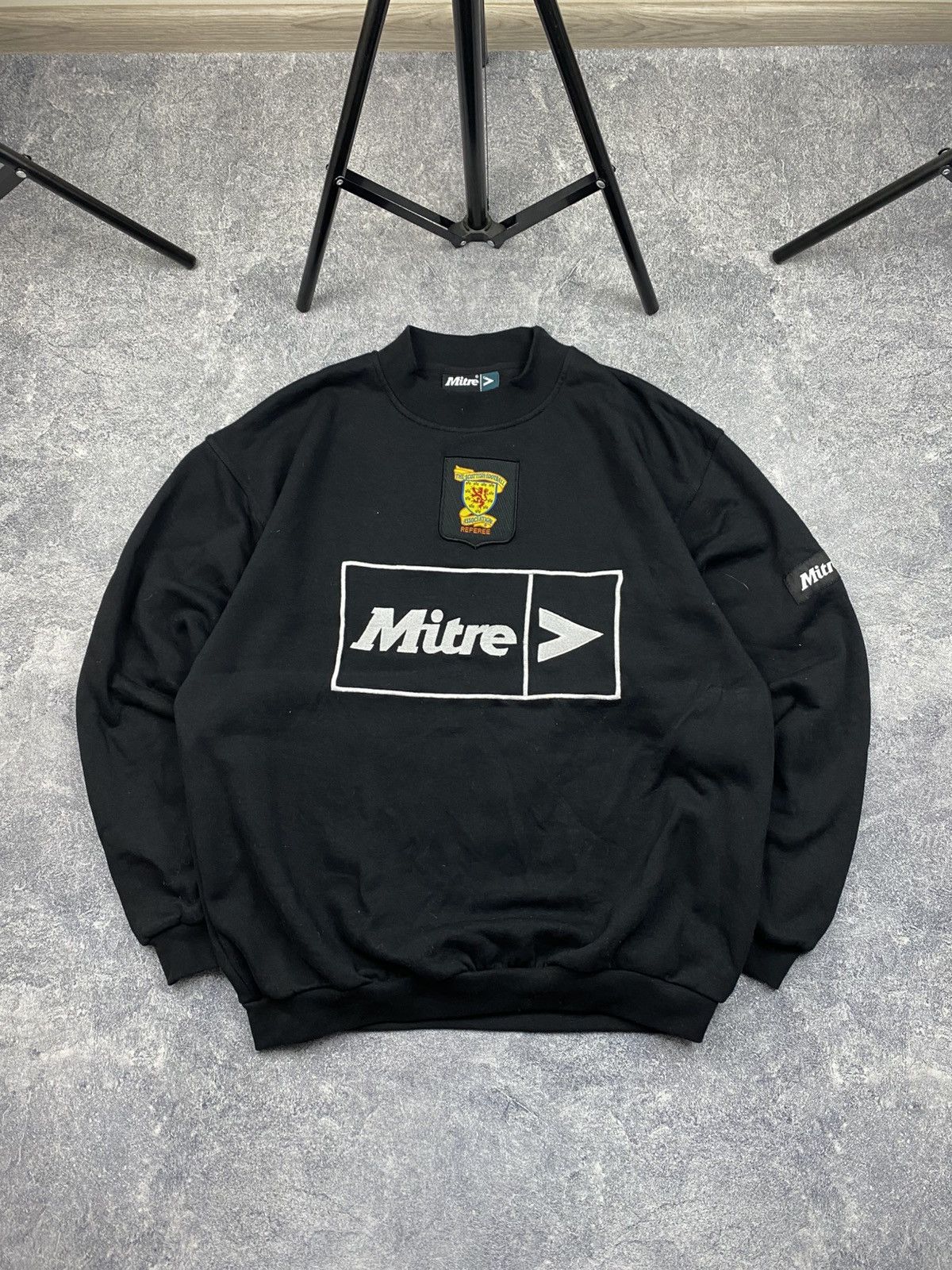 Vintage Rare Mitre Scotland Vintage Sweatshirt Boxy Fit Size US L / EU 52-54 / 3 - 1 Thumbnail