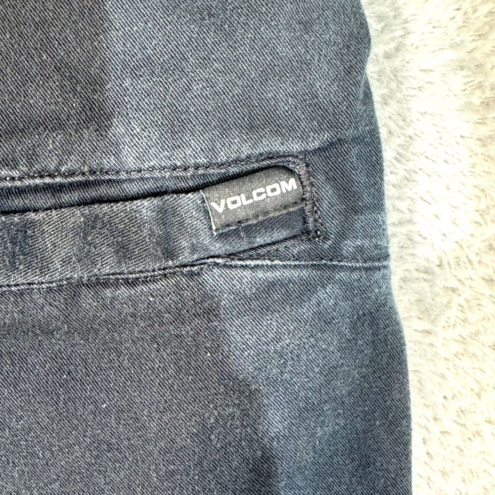 Volcom Volcom Shorts Men 32 Black Cotton Mid-Rise Flat Front Chino Size US 32 / EU 48 - 4 Thumbnail
