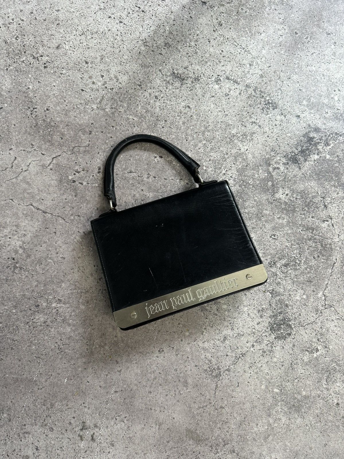 If Six Was Nine VINTAGE JEAN PAUL GAULTIER LEATHER BAG METAL PLATE LOGO Size ONE SIZE - 4 Thumbnail