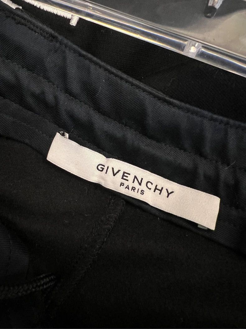 Givenchy Givenchy SiseL Side stripe logo sweatpants, black, size L Size US M / EU 48-50 / 2 - 3 Thumbnail
