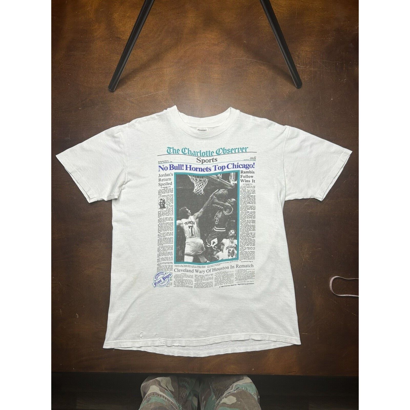 NBA VTG 1988 The Charlotte Observer NBA Hornets Bulls Shirt RARE Size US L / EU 52-54 / 3 - 13 Thumbnail