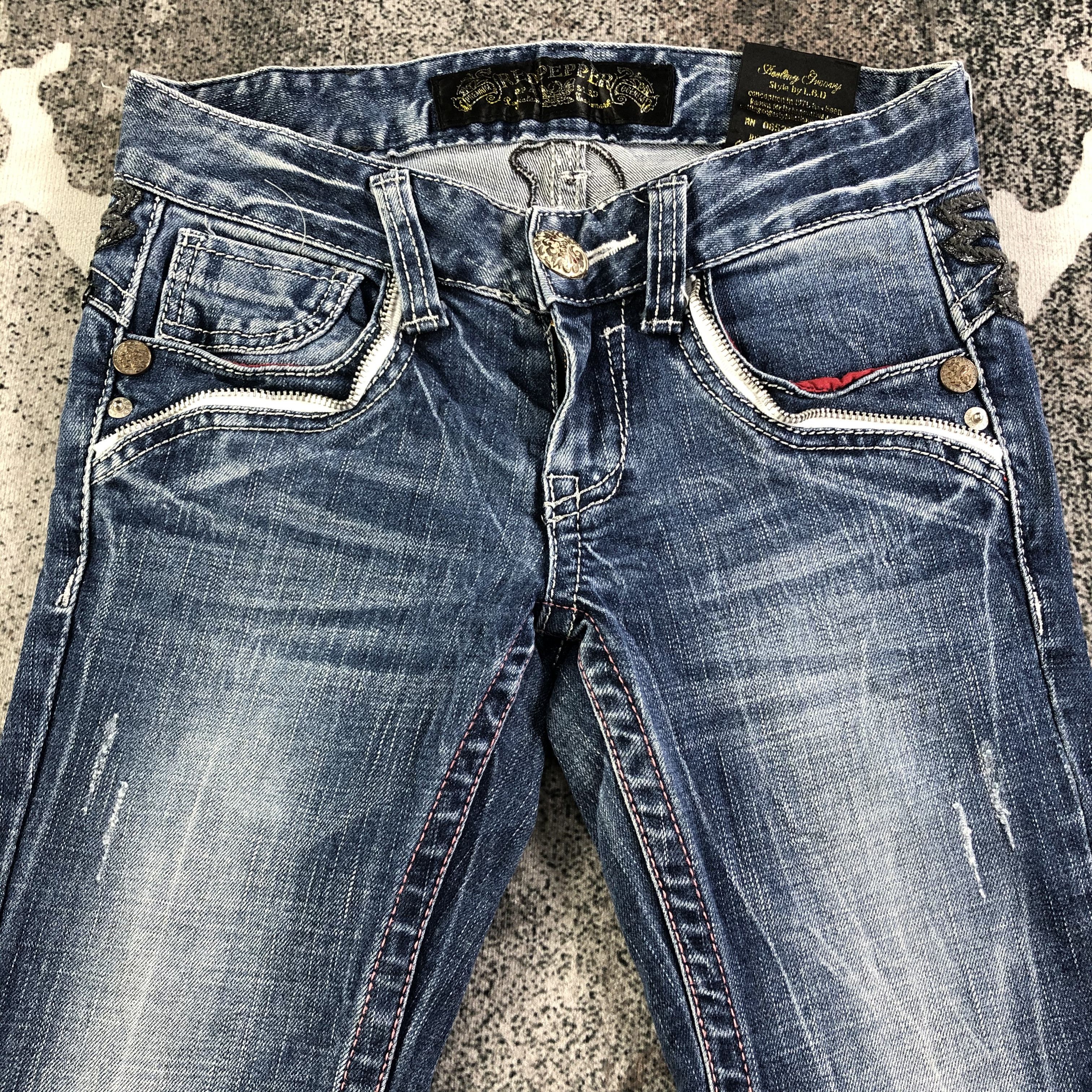 Japanese Brand Red Pepper Faded Blue Flare Jeans KJ1976 Size 25" / US 0 / IT 36 - 3 Thumbnail