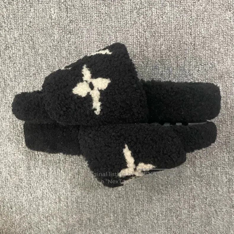 Louis Vuitton LOUIS VUITTON Flat Thong Slippers. Size US 6 / IT 36 - 4 Thumbnail