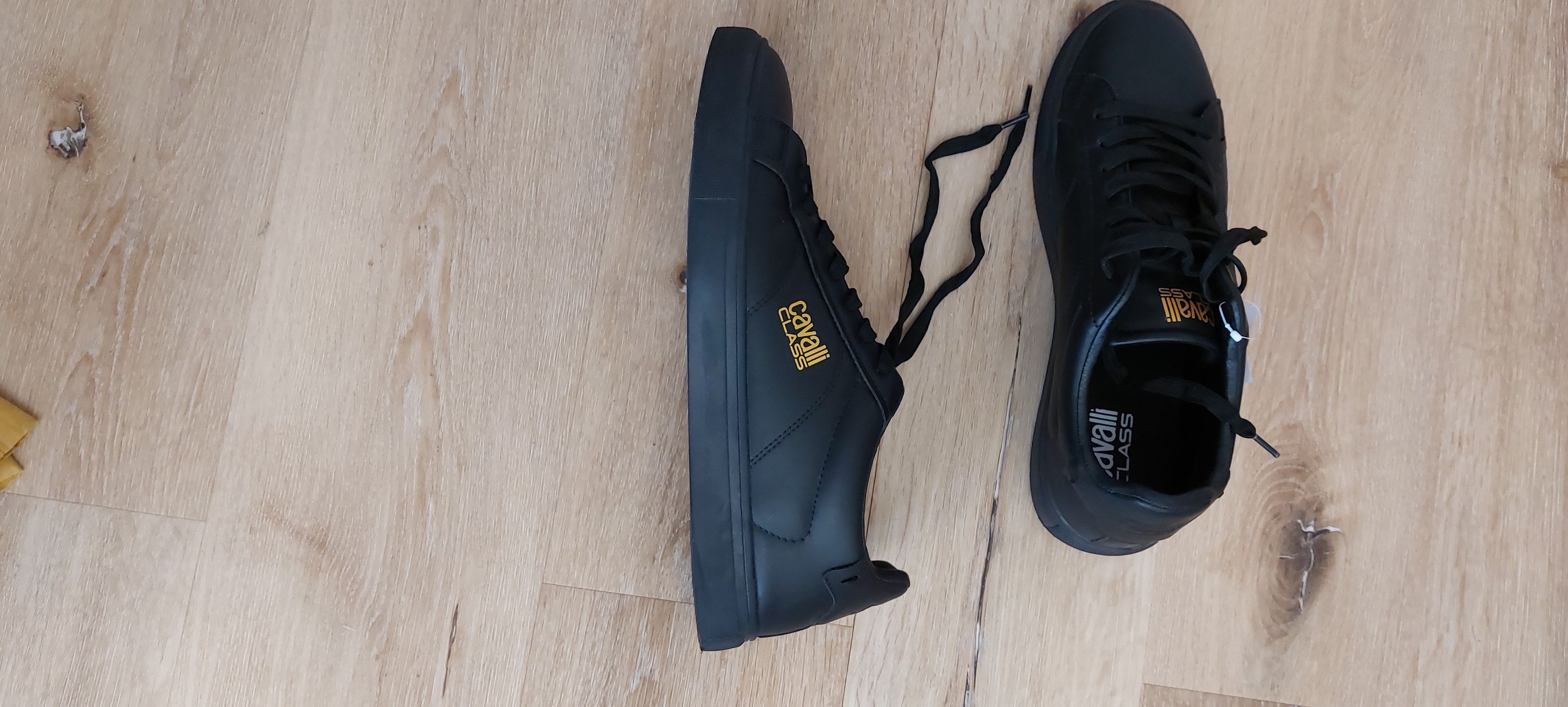 Cavalli Class Cavalli Class black low-top sneakers with gold logo details. Size US 11 / EU 44 - 5 Thumbnail