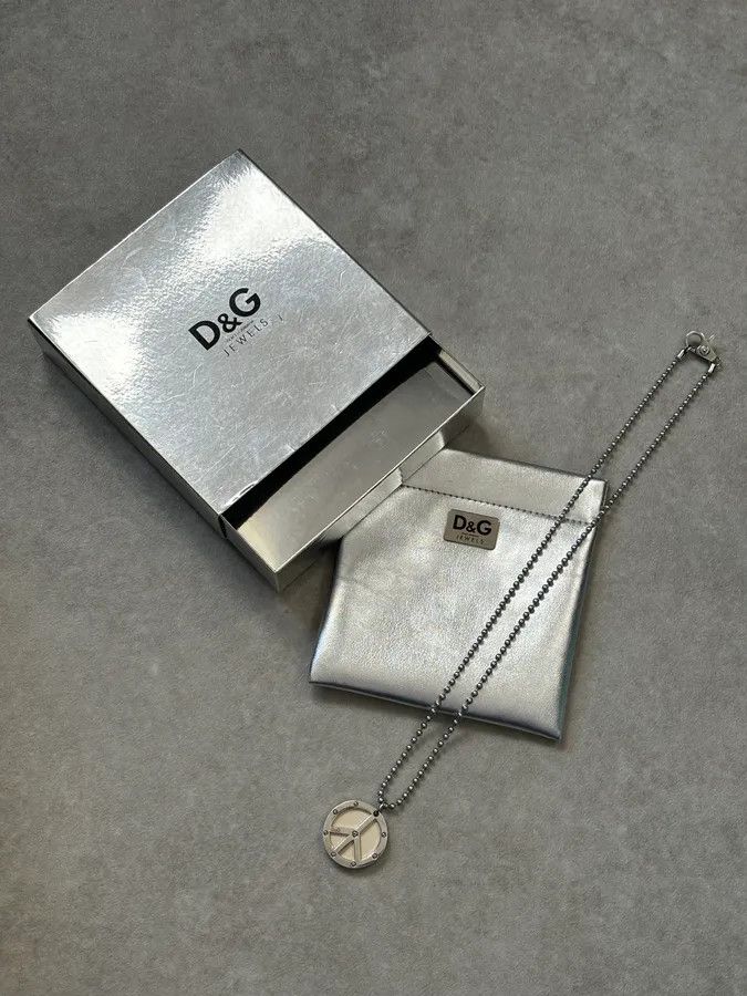 Dolce & Gabbana 2000s Dolce & Gabbana Silver Metal Peace Sign Necklace Size ONE SIZE - 1 Thumbnail