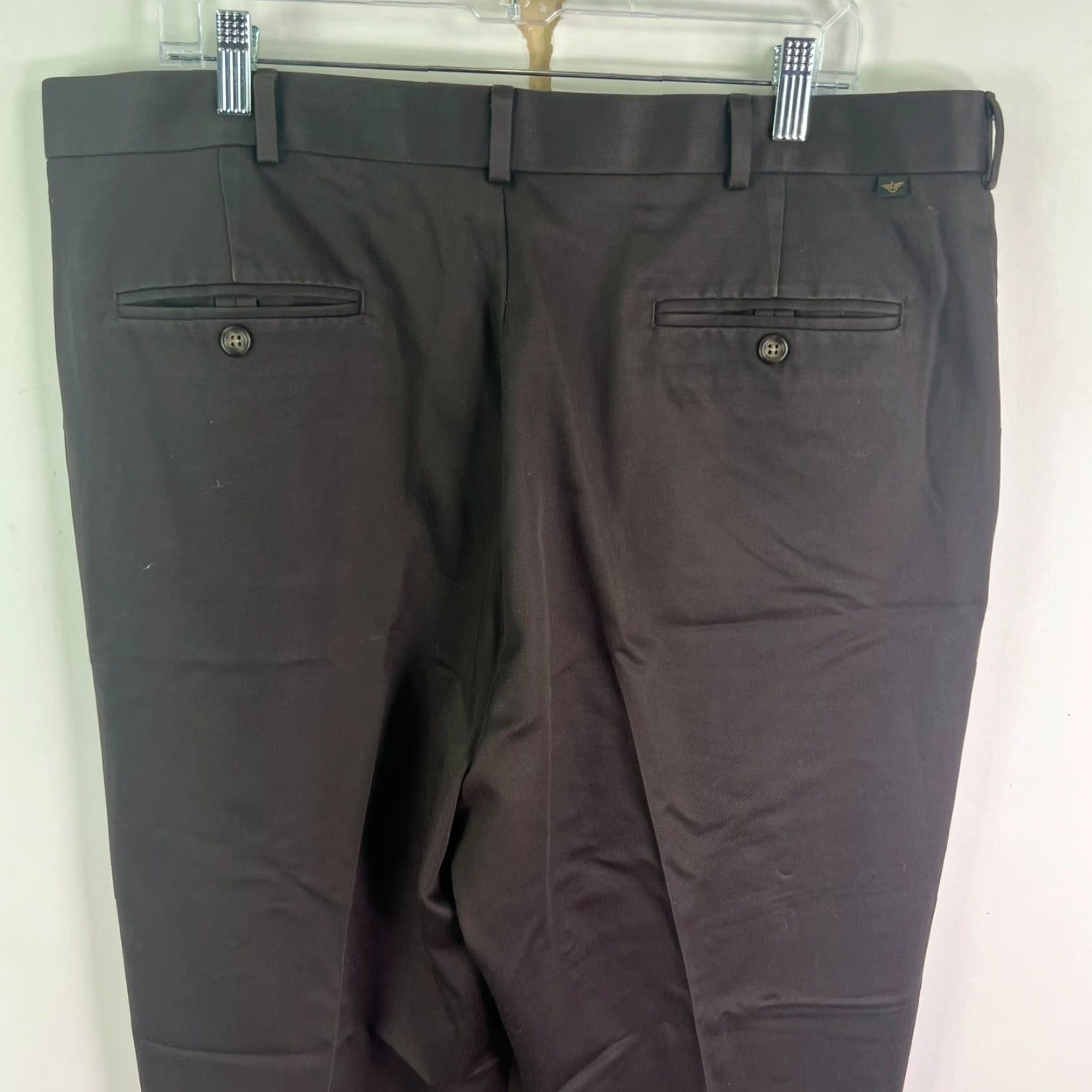 Dockers DOCKERS Pant Khakis Relaxed Mens 38 Gray 30 Inseam Cotton Canvas High Rise Flat Front Pockets Slimming Stretch City Preppy Work To Weekend Size US 38 / EU 54 - 6 Thumbnail