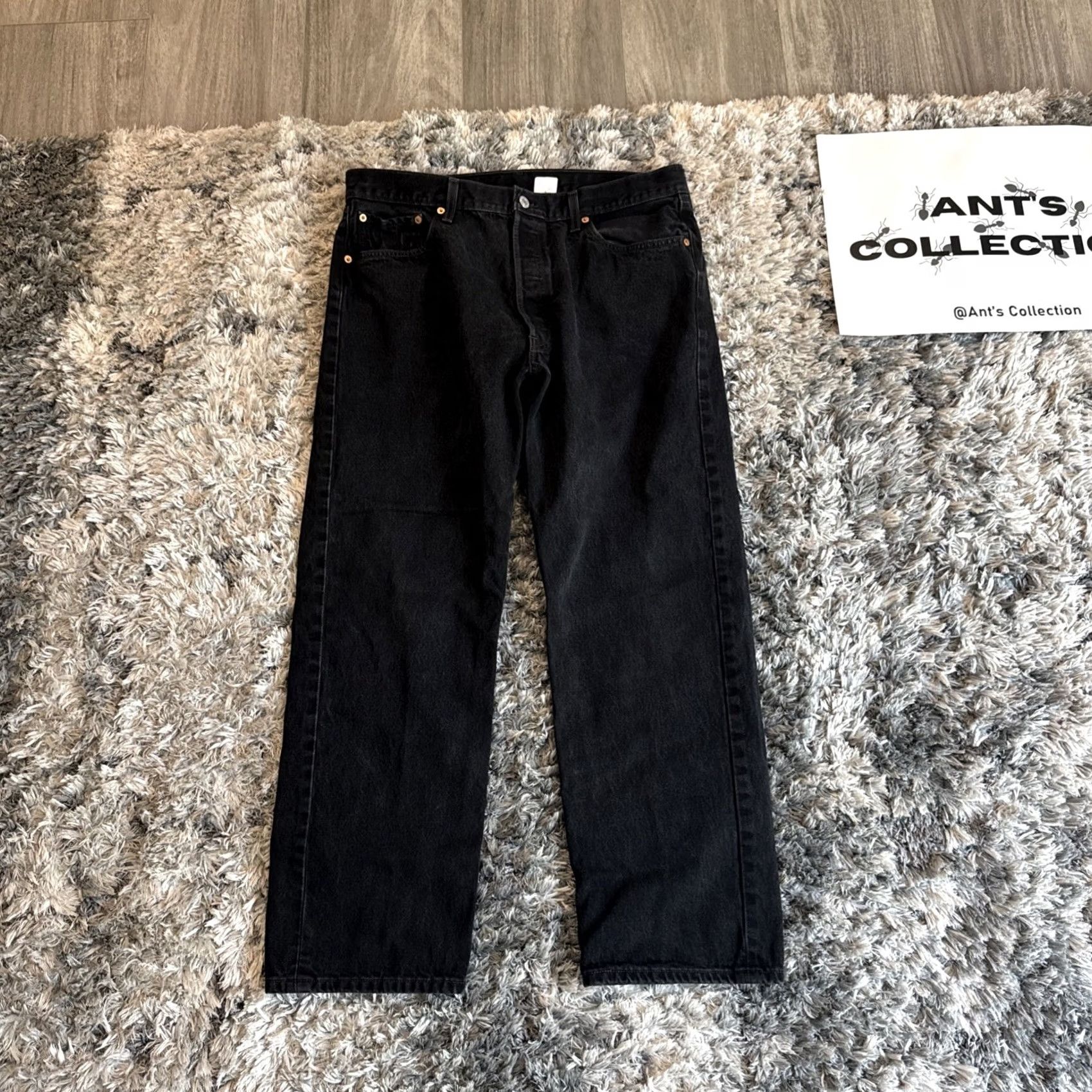 Levi's VINTAGE Levi’s 501 Jeans Black Denim Straight Fit Men’s Sz 38x30 90s Button Fly Size US 35 - 4 Thumbnail