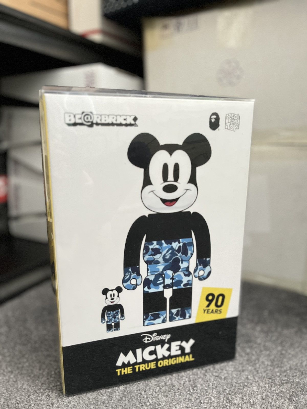 BE@RBRICK - BE＠RBRICK XLARGE DAVID FLORES 400% Authentic】BE@RBRICK MEDICOM Toy XLARGE David Flores PURPLE
