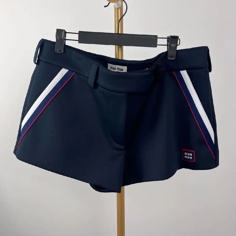 Miu Miu Black Polyester Women's Shorts 0089