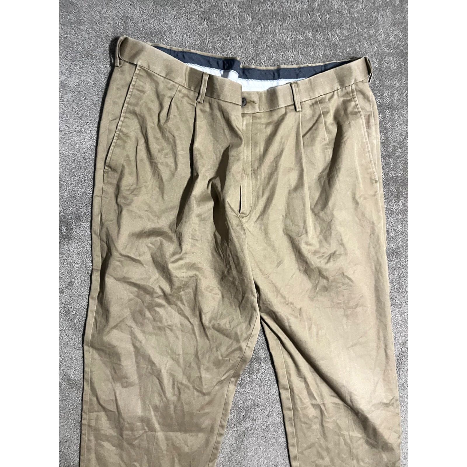Haggar Haggar Men Pants Classic Fit Pleated Front 42x32 Beige Cotton/Polyester/Spandex Stretch Waist No-Iron Khaki Workwear Trousers Size US 42 / EU 58 - 2 Thumbnail