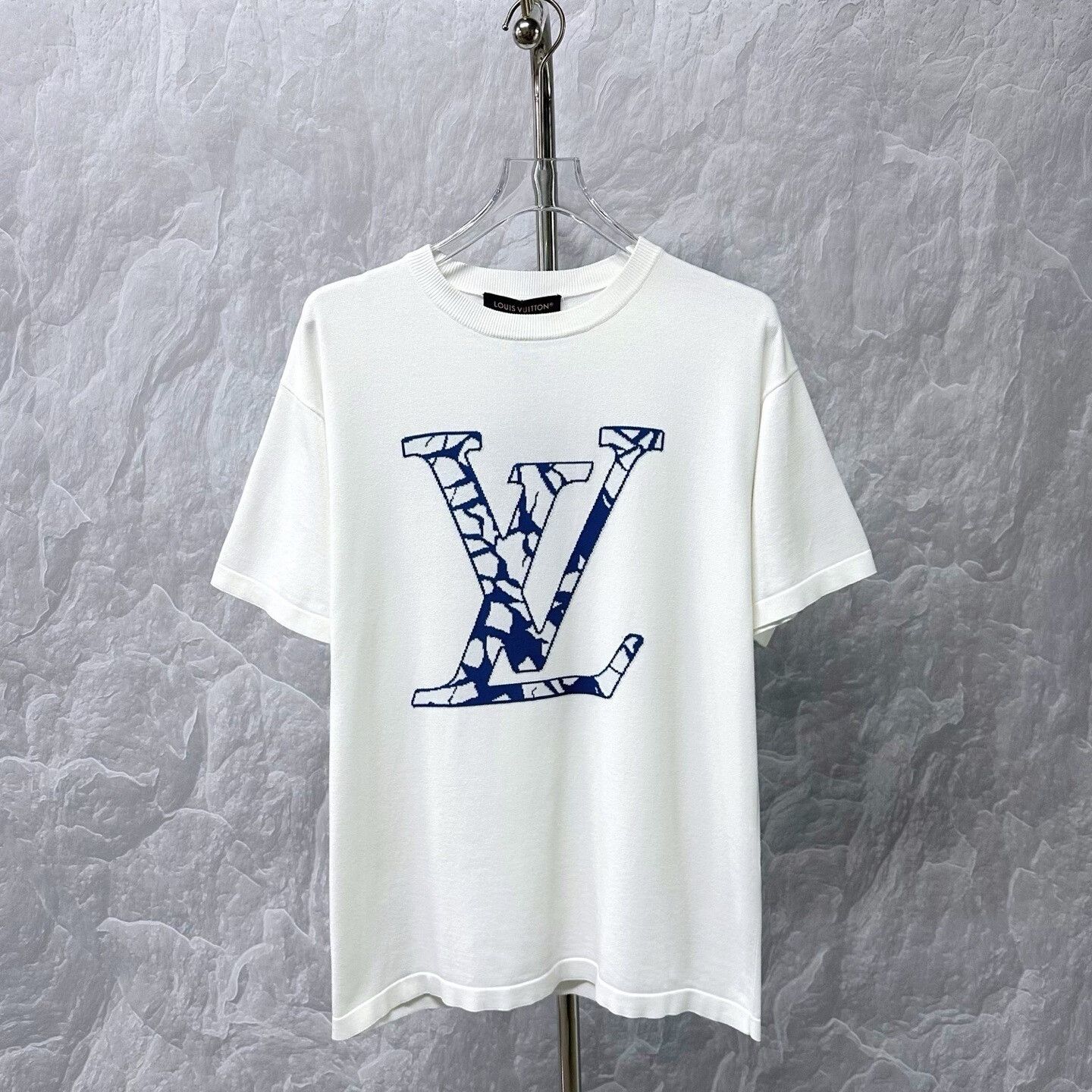 Louis Vuitton louis vuitton ski logo short sleeve t-shirt Size US L / EU 52-54 / 3 - 1 Thumbnail