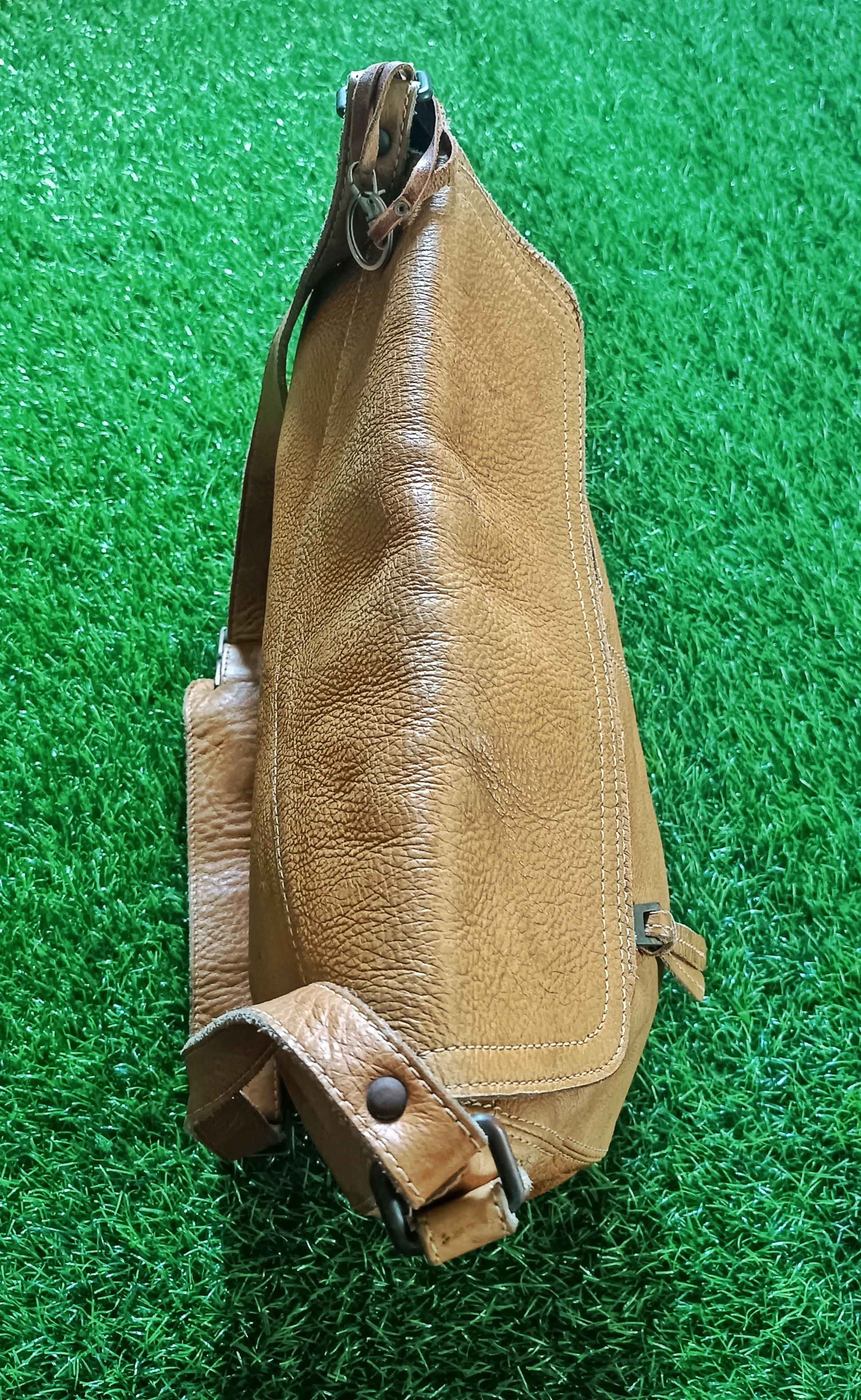 Handmade × Leather HANDMADE LEATHER LARGE OVERSIZED CROSSBODY SLING BAG Size ONE SIZE - 7 Thumbnail