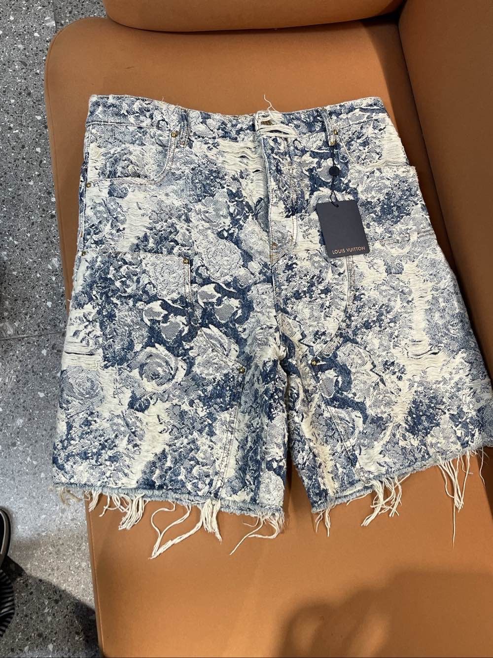 Louis Vuitton Louis Vuitton Floral Jacquard Shorts Size 32 Size US 32 / EU 48 - 1 Thumbnail