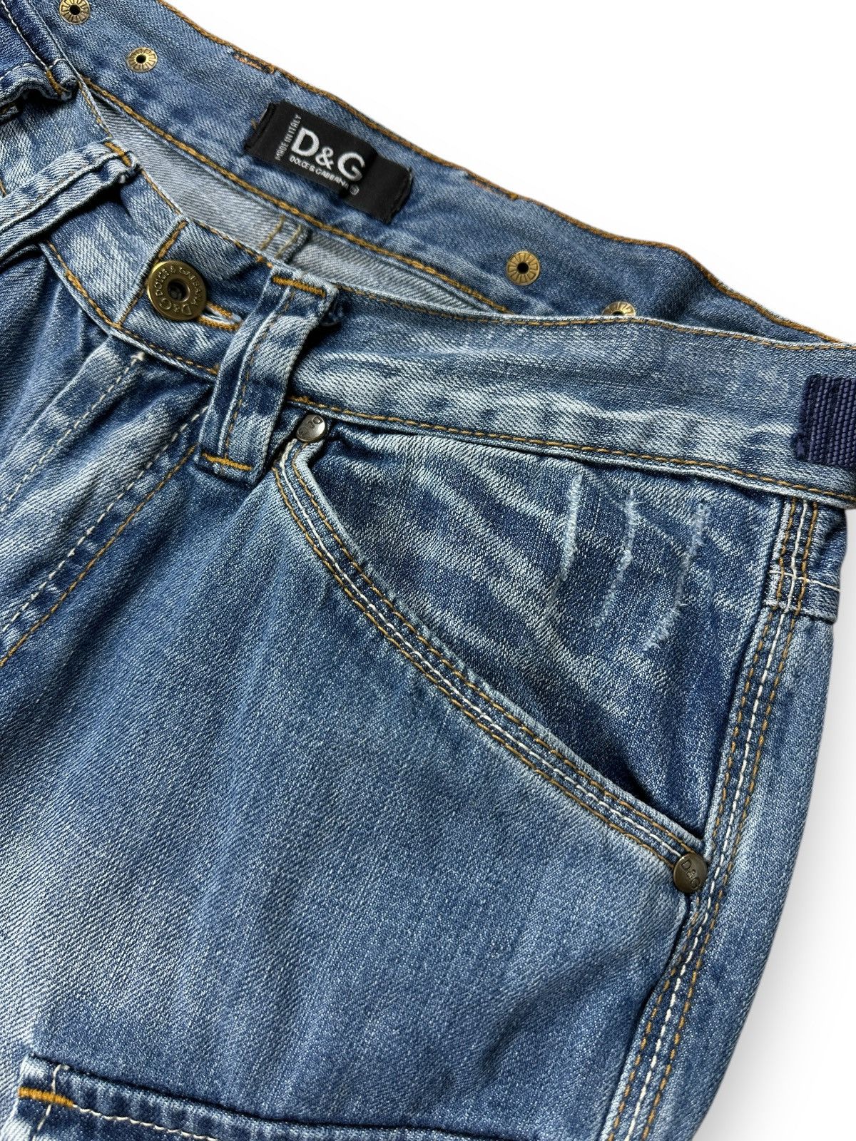 Dolce & Gabbana × Vintage Vintage Y2K Dolce & Gabbana Denim Cargo Shorts Size US 30 / EU 46 - 7 Thumbnail