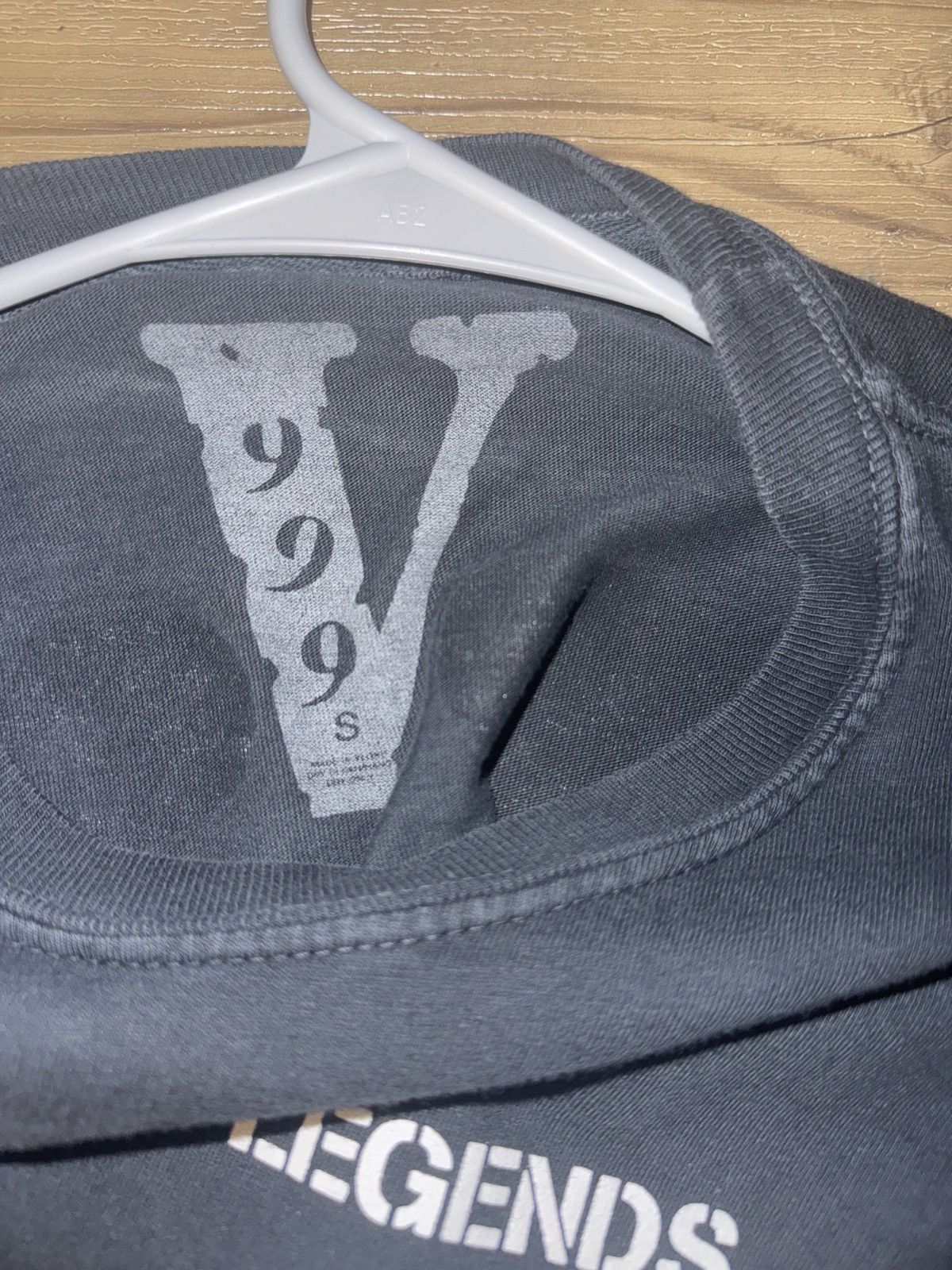 Vlone Vlone 'Legends Never Die' T-Shirt Size US S / EU 44-46 / 1 - 3 Thumbnail
