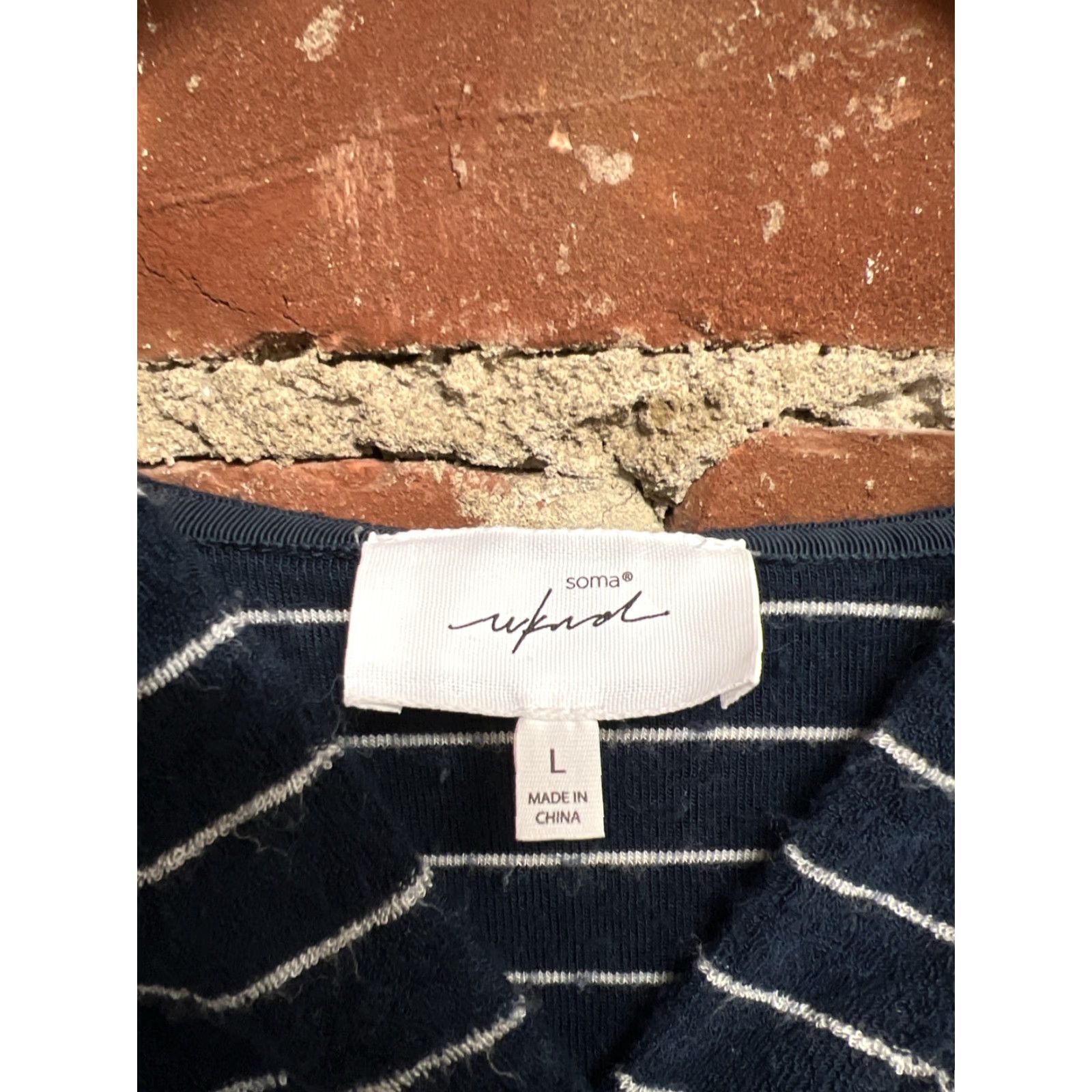 Vintage Soma Hoodie Women Navy Blue Striped Terry V-Neck Pullover Size L Size L / US 10 / IT 46 - 3 Thumbnail