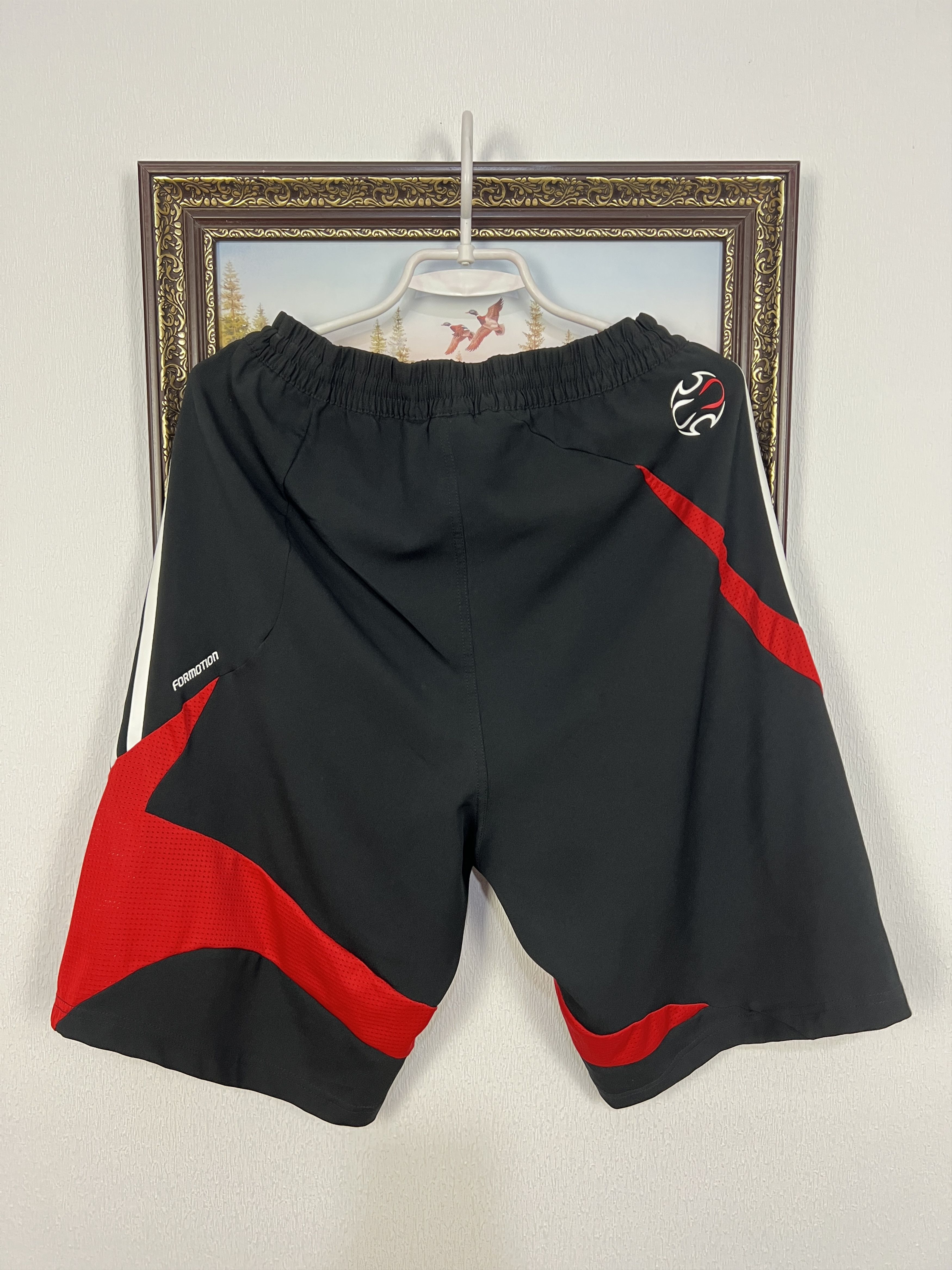 Adidas intage Adidas Liverpool Football Shorts Soccer YNWA L Size US 34 / EU 50 - 12 Thumbnail
