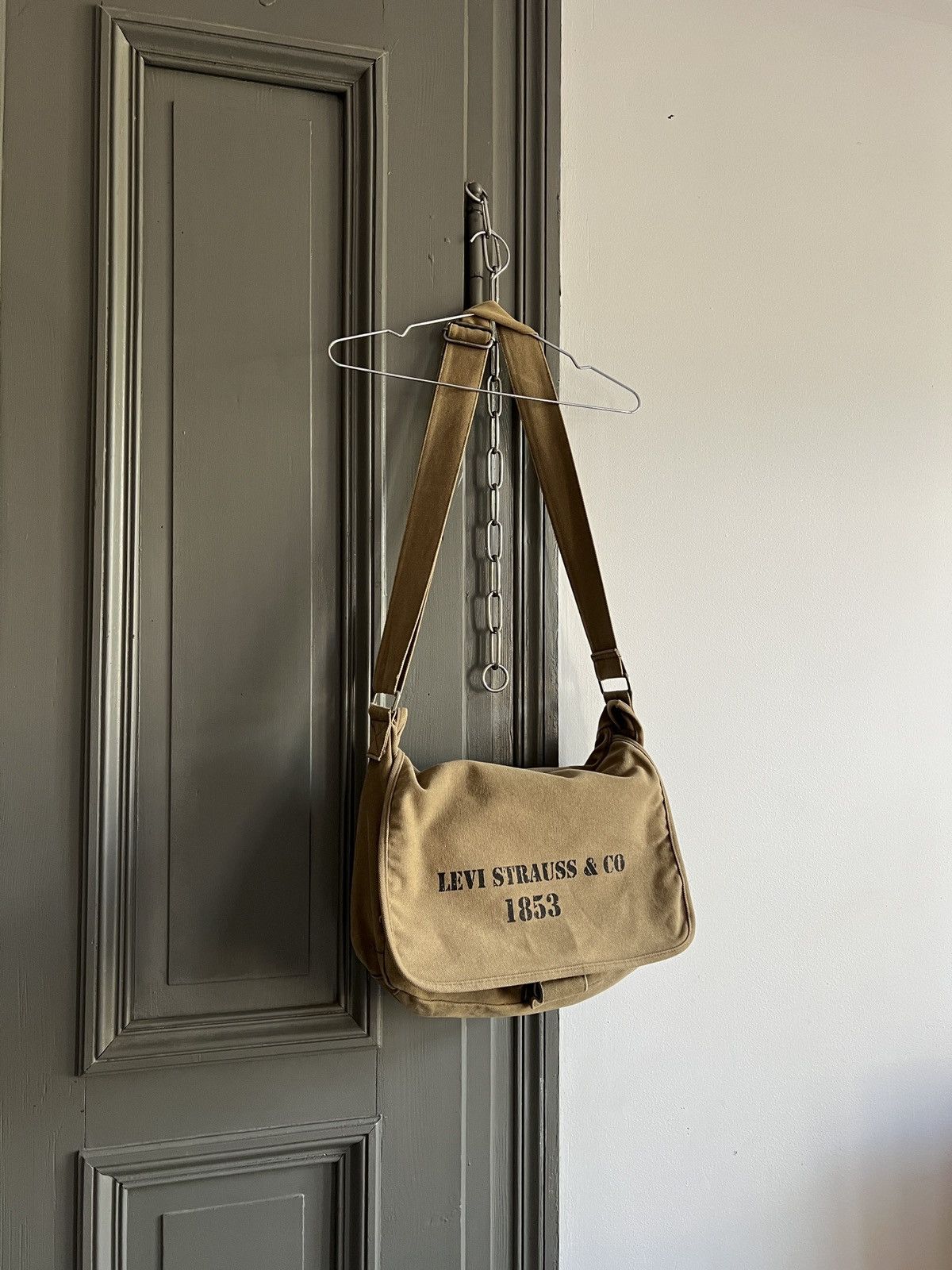 Levi's Vintage Military Style Levi’s Cotton Canvas Shoulder Bag Size ONE SIZE - 1 Thumbnail