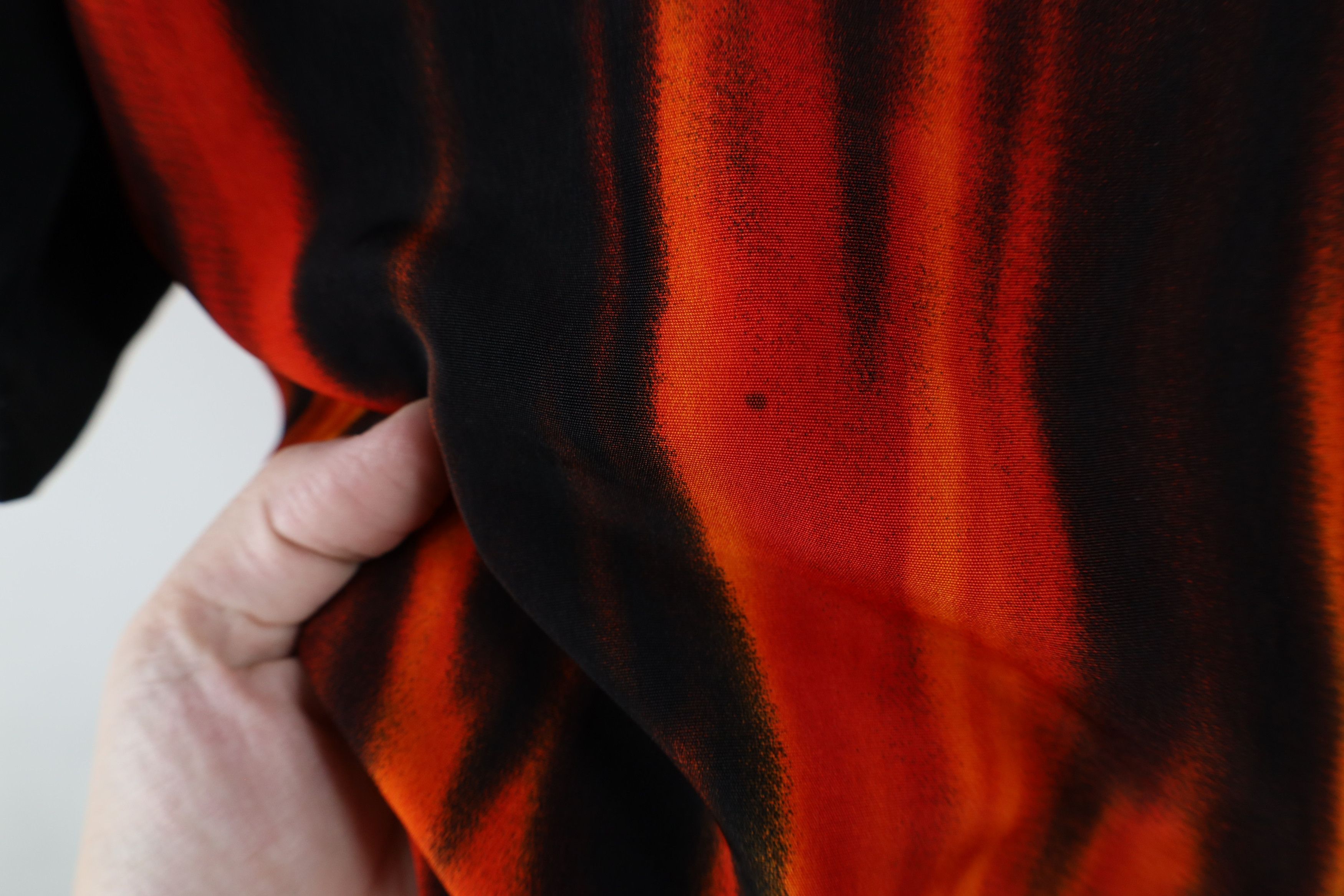 Vintage Vintage 90s Streetwear Fire Flames Poker Button Shirt Size US M / EU 48-50 / 2 - 7 Thumbnail