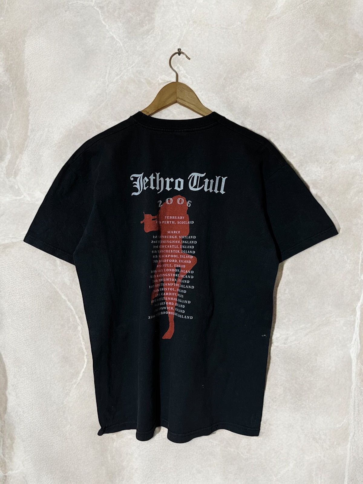 Band Tees × Vintage Vintage Jethro Tull 2006 TOURNAMENT Band tee T shirt y2k Size US L / EU 52-54 / 3 - 5 Thumbnail