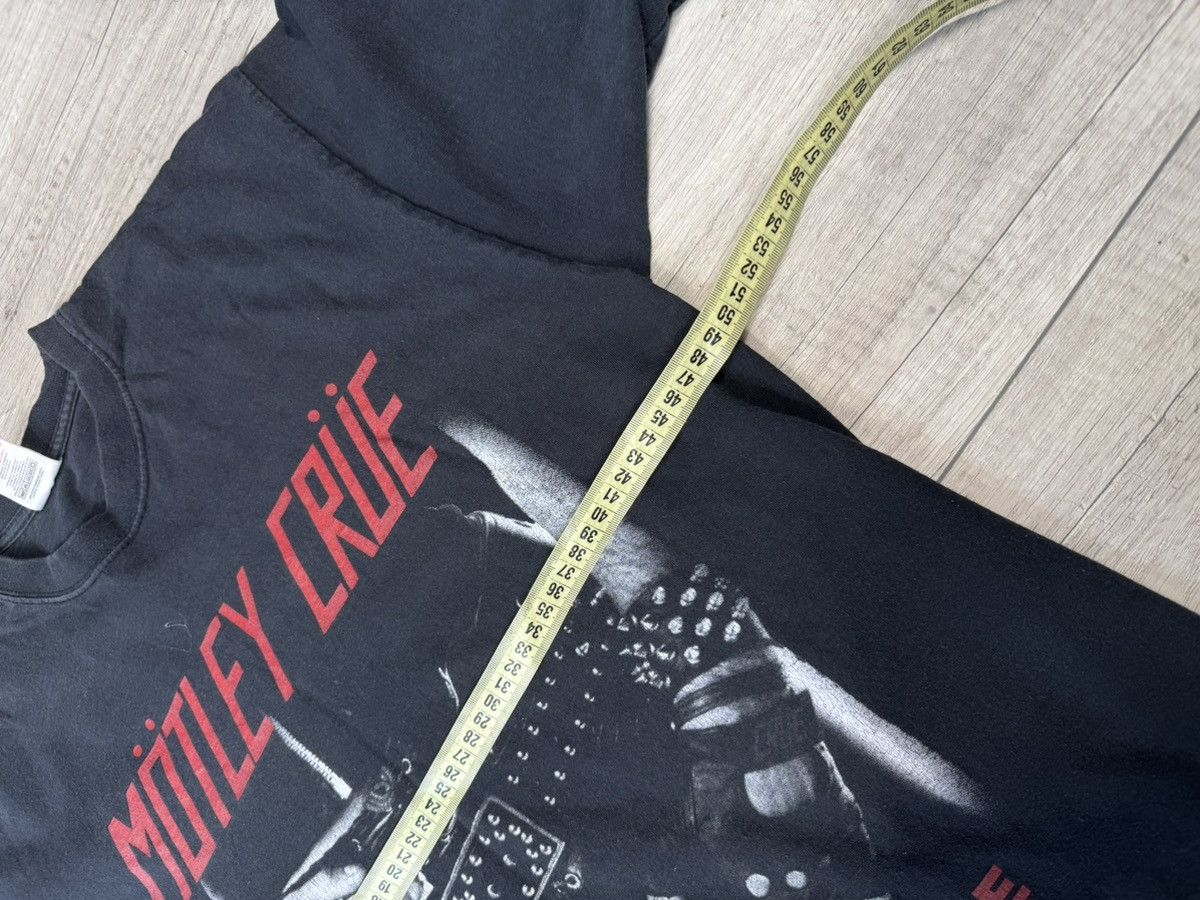 Vintage Motley Crue 2001 vintage too fast for love tee black glam Size US M / EU 48-50 / 2 - 7 Thumbnail