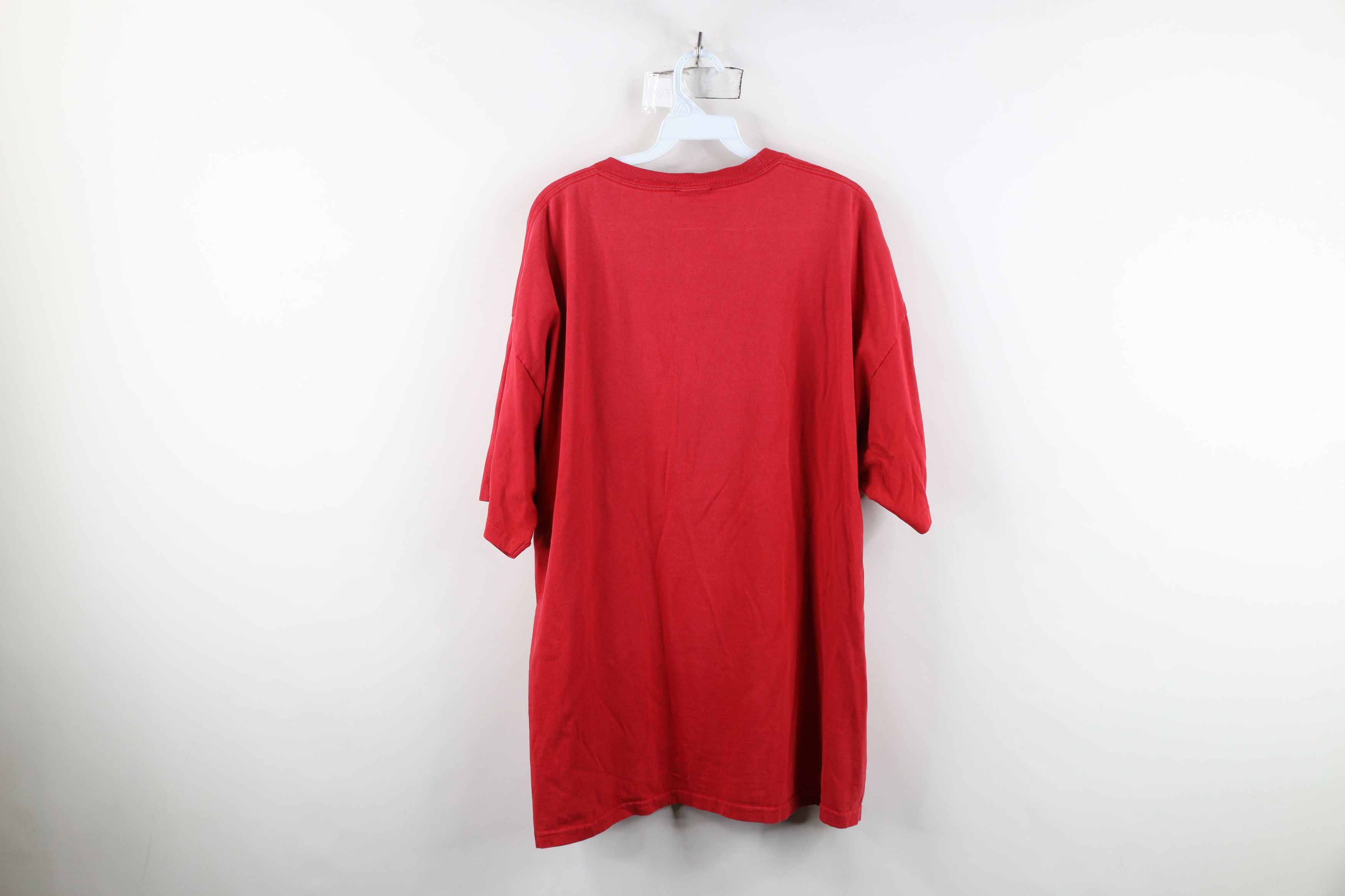 Vintage Vintage 90s Spell Out University of Wisconsin T-Shirt Red Size US XXL / EU 58 / 5 - 12 Thumbnail