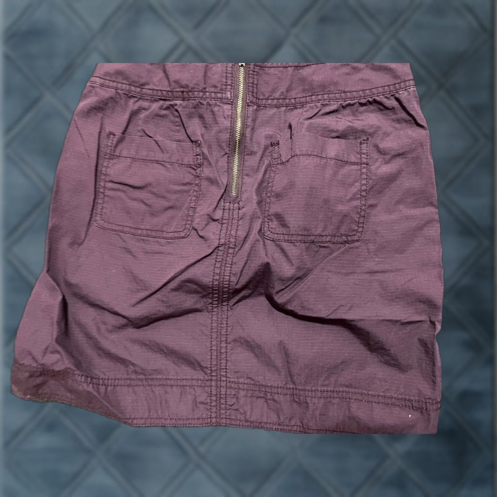 Loft LOFT Ann Taylor Womens Skirt Corduroy Mini Burgundy Burgundy Cotton 0 Size Short Classic Modern Casual Womens LOFT Skirt Size 25" / US 0 / IT 36 - 1 Thumbnail