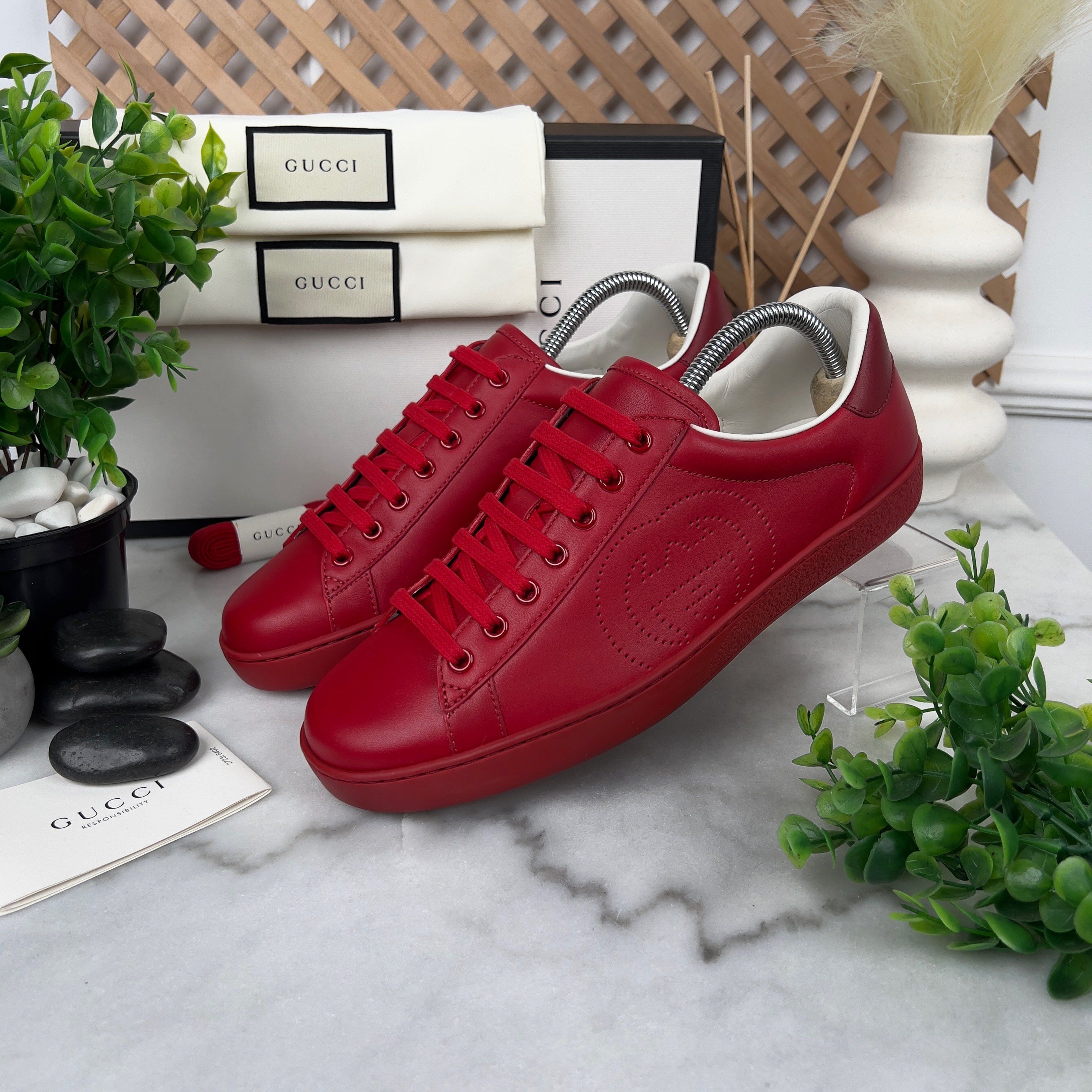 Gucci NEW GUCCI Ace Interlocking GG Sneaker Leather Size US 7.5 / EU 40-41 - 1 Thumbnail