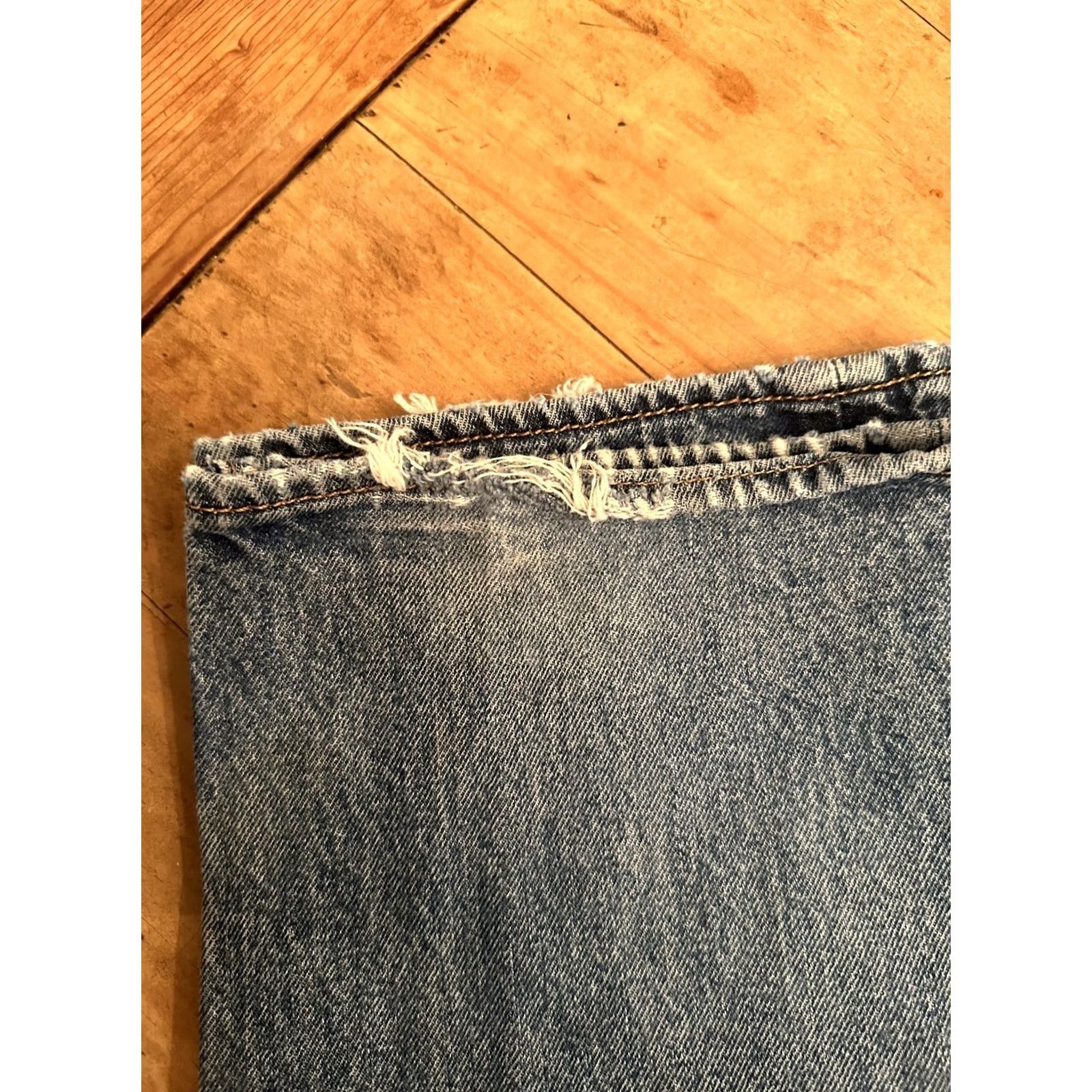 Levi's Levi's 501 Jeans Distressed Button Fly Mens 34X34 Denim Straight Classic Blue 5-Pocket Regular Fit Casual Vintage? Size US 34 / EU 50 - 3 Thumbnail