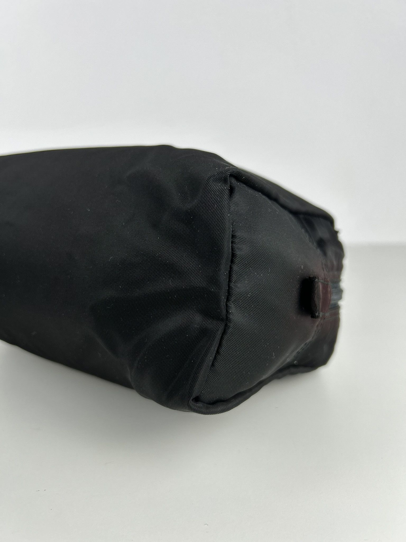 Prada Vintage prada nylon triangle logo clutch/ toiletry bag Size ONE SIZE - 11 Thumbnail