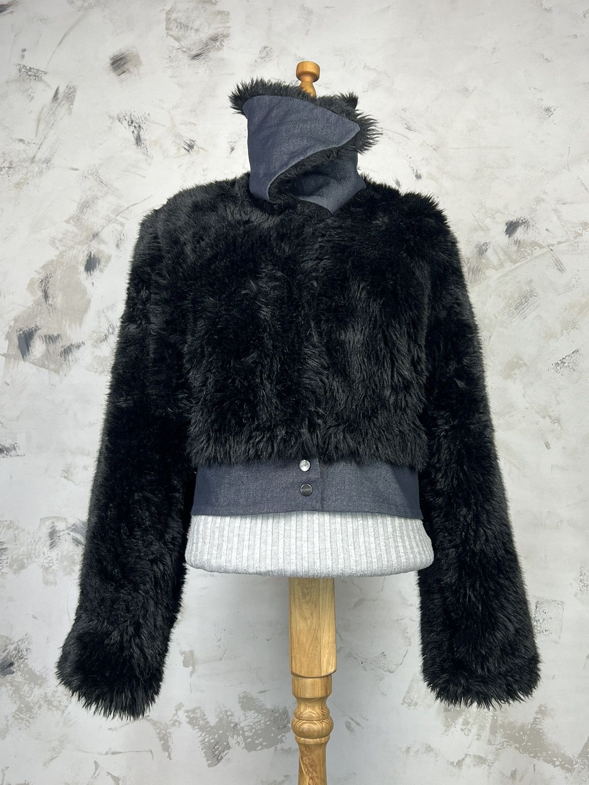Ferre Vintage Ferre Jeans Black Faux Fur Jacket Size M Size M / US 6-8 / IT 42-44 - 3 Thumbnail