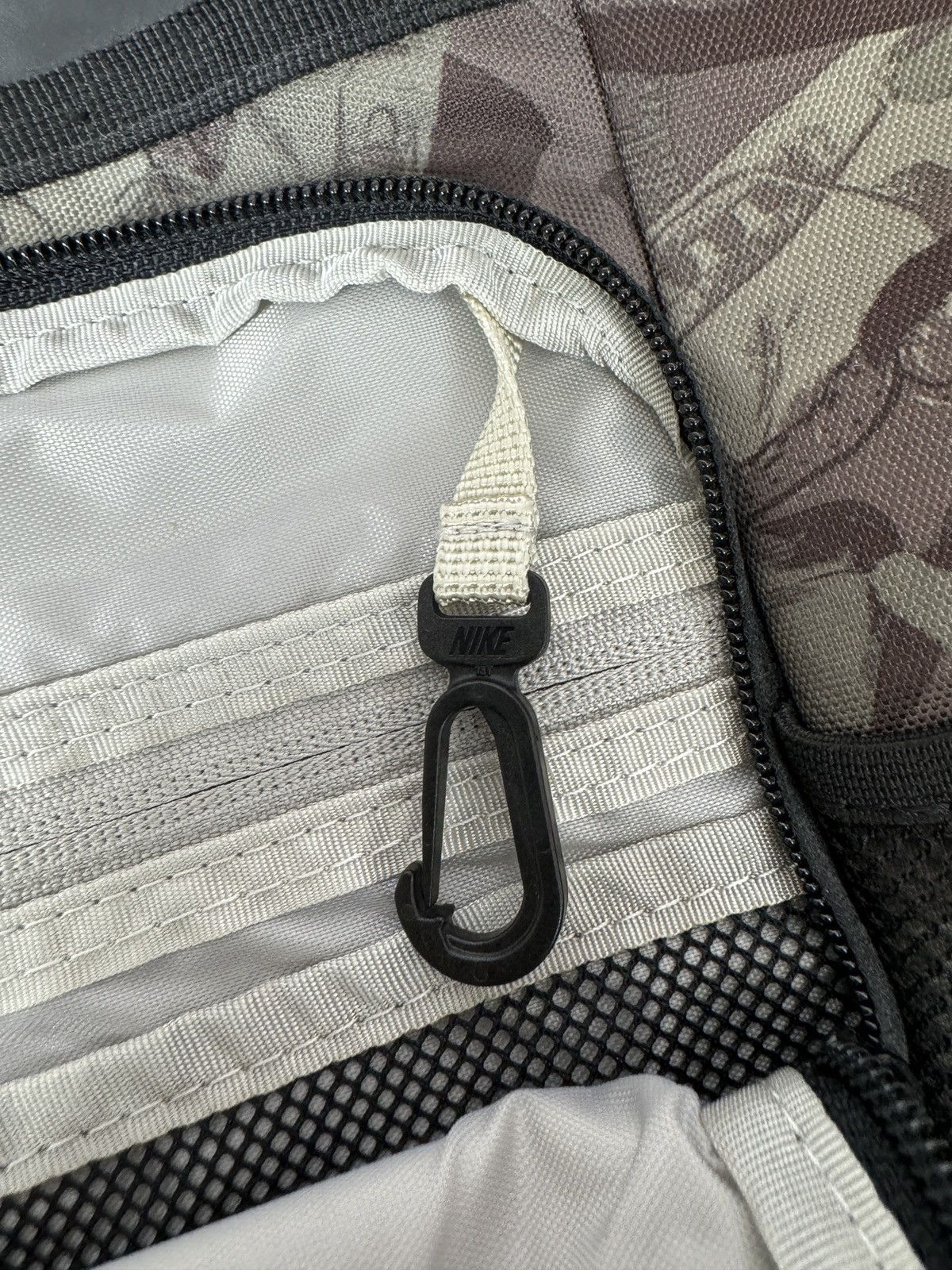 Nike Vintage Nike Messenger Bag Cordura Shoulder Y2K Style Size ONE SIZE - 11 Thumbnail