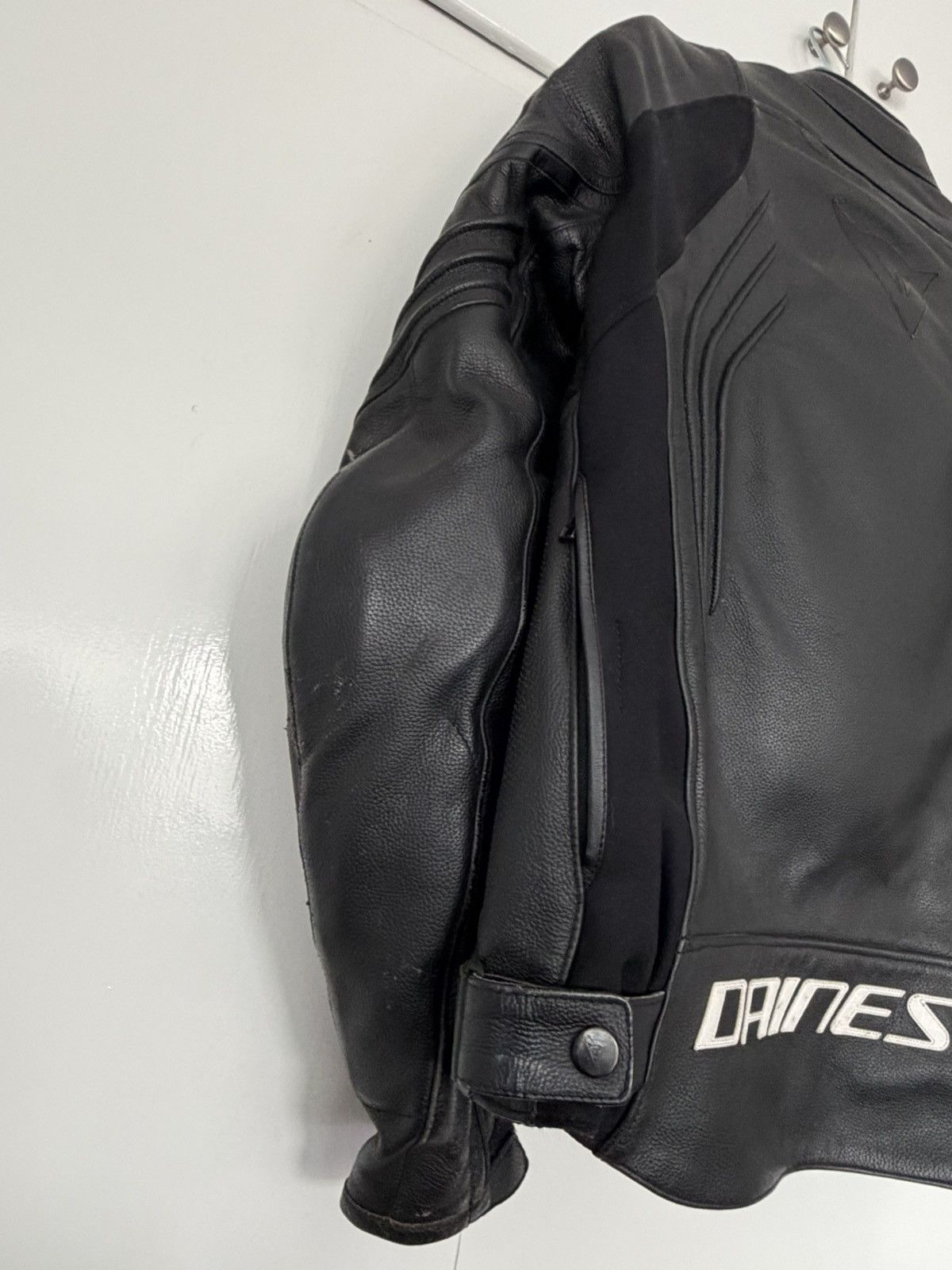 Dainese DAINESE RACING 3 D AIR MENS LEATHER SPORTS MOTORCYCLE JACKET Size US L / EU 52-54 / 3 - 13 Thumbnail