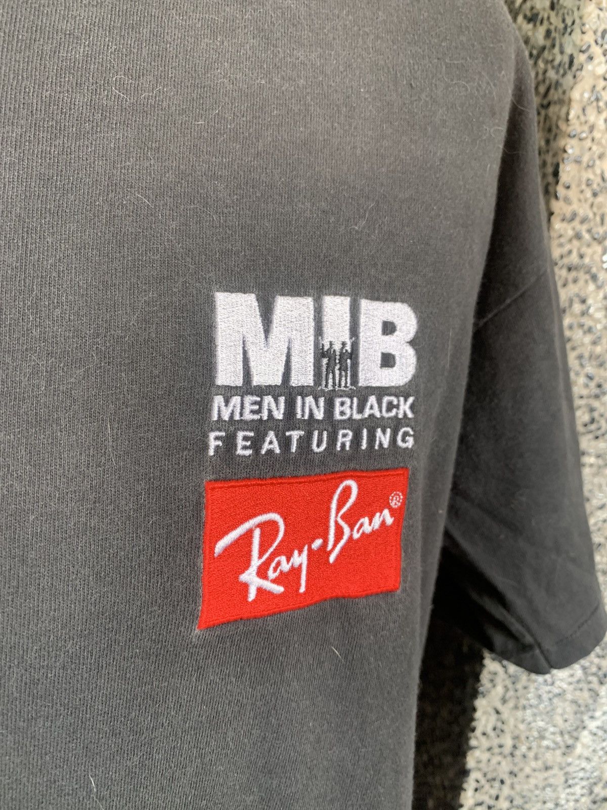 RayBan Vintage 90s Men In Black Featuring RayBan Promo Movie Tshirt Size US L / EU 52-54 / 3 - 2 Thumbnail
