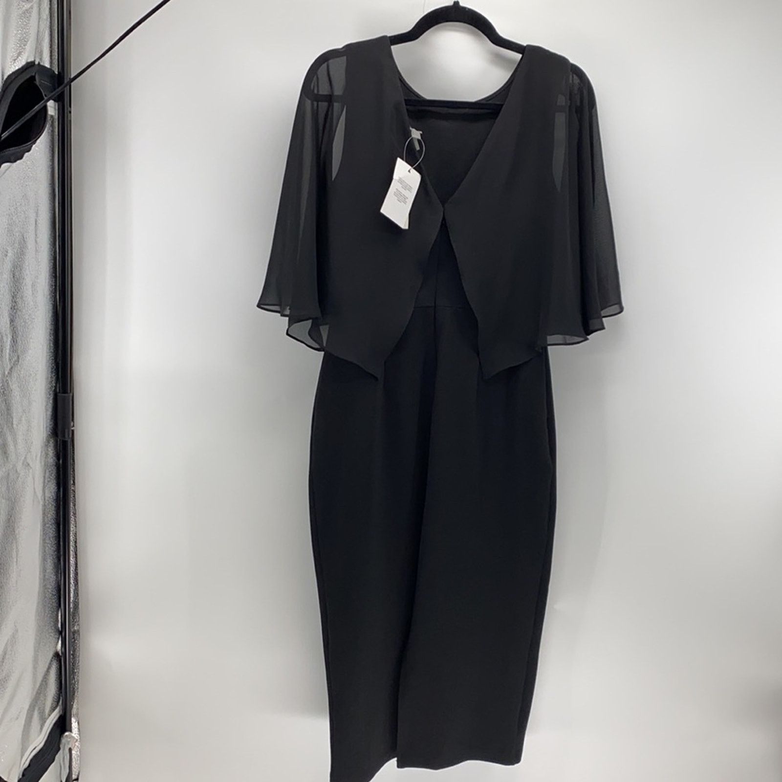 Asos ASOS DESIGN woven mix cape back pencil dress Holiday Size M / US 6-8 / IT 42-44 - 6 Thumbnail