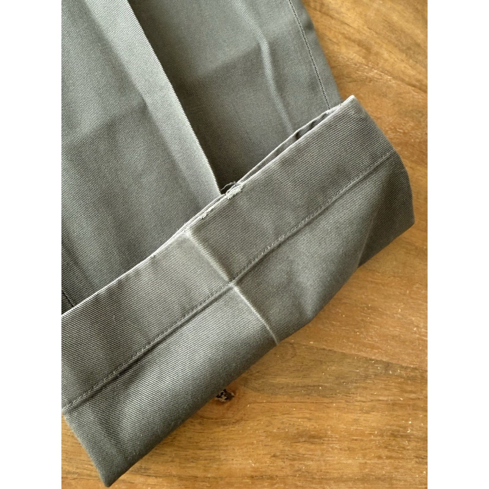 Brooks Brothers Brooks Brothers Clark Fit Advantage Chino Pants Men 38x31 Flat Front Office Trousers Gray Solid Modern City Workwear Regular Mens Size US 38 / EU 54 - 5 Thumbnail