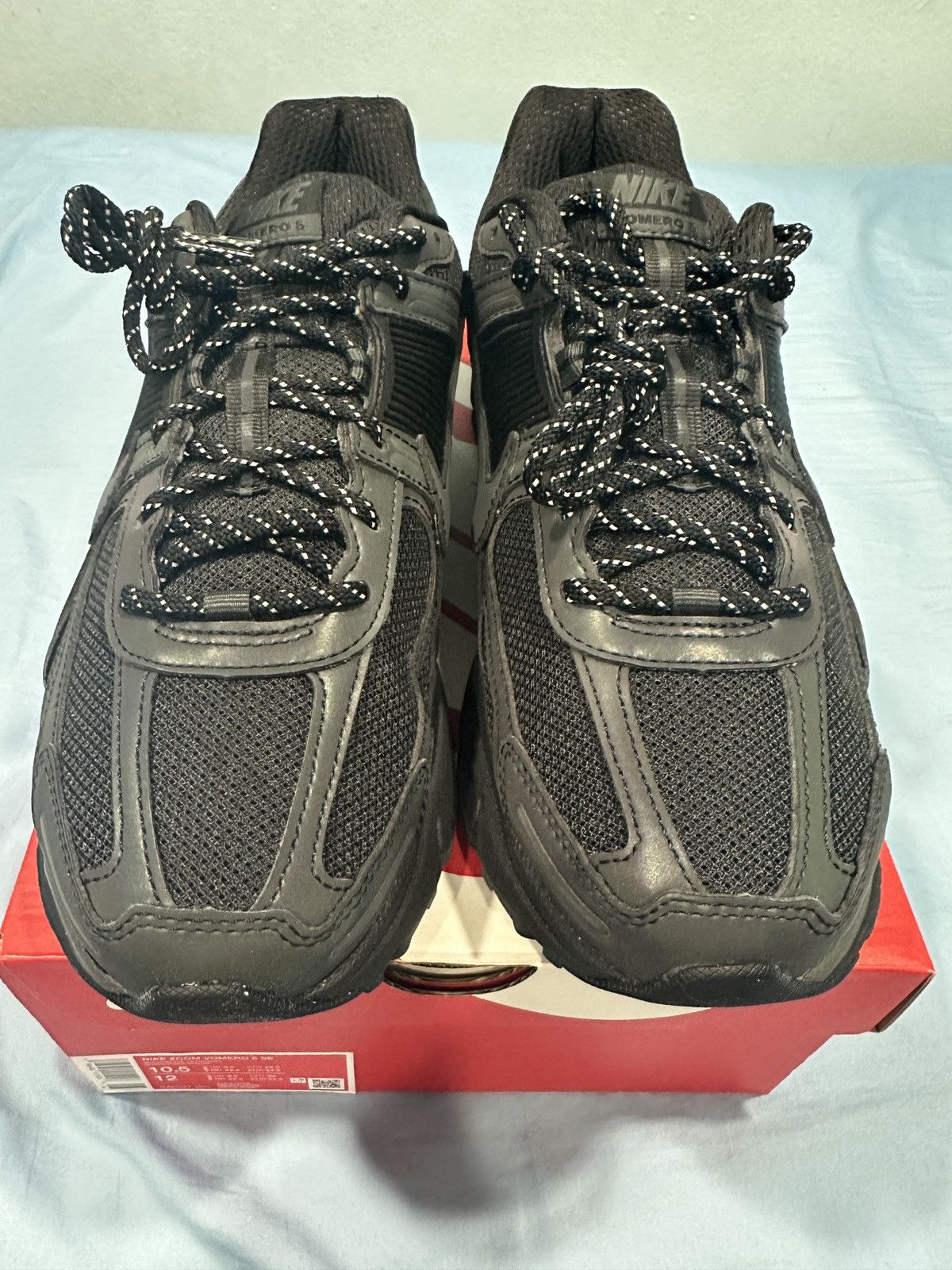 Nike Size 10.5 Men, 12 Wmn Nike Air Zoom Vomero 5 SE Black Noir Size US 10.5 / EU 43-44 - 4 Thumbnail