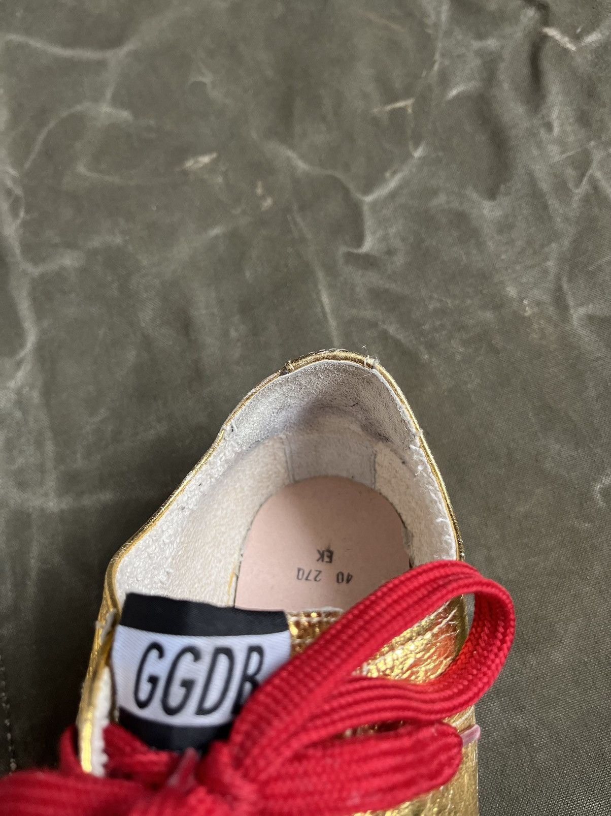 Golden Goose × Vintage GGDB Golden Goose Deluxe Brand V-star 2 Gold Low Sneakers Size US 7 / EU 40 - 10 Thumbnail