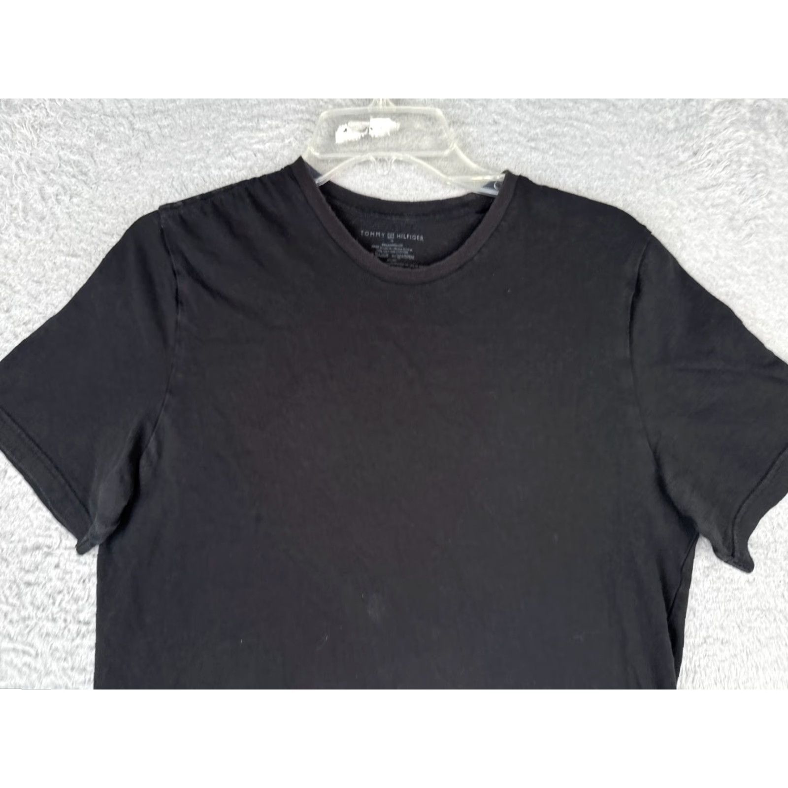 Tommy Hilfiger Tommy Hilfiger Shirt Adult Medium Black Short Sleeve Crew Neck Cotton SlimREAD Size US M / EU 48-50 / 2 - 4 Thumbnail