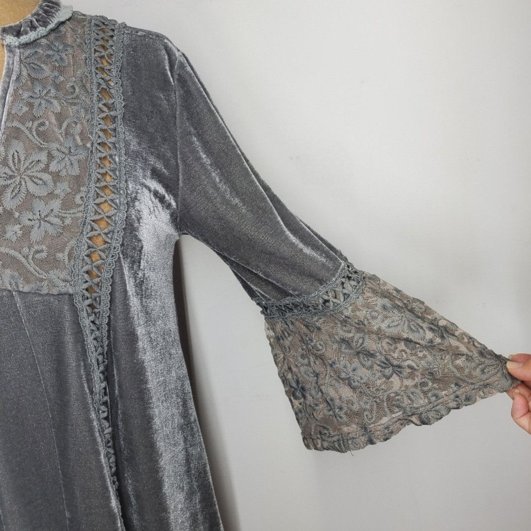 Other POL Size S Tunic Top Velvet Lace V-Neck 3/4 Bell Sleeve Grey Size S / US 4 / IT 40 - 7 Thumbnail