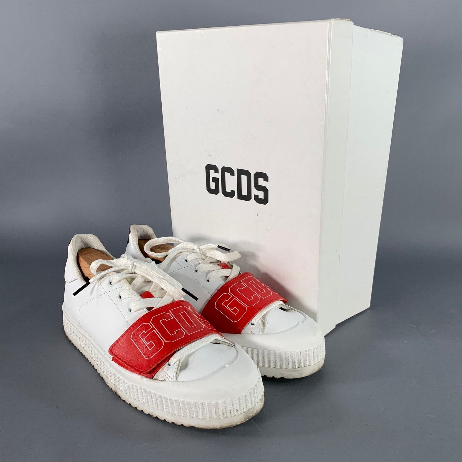 GCDS White Red Black Leather Logo Low Top Platform Sneakers Size US 9 / EU 42 - 12 Thumbnail