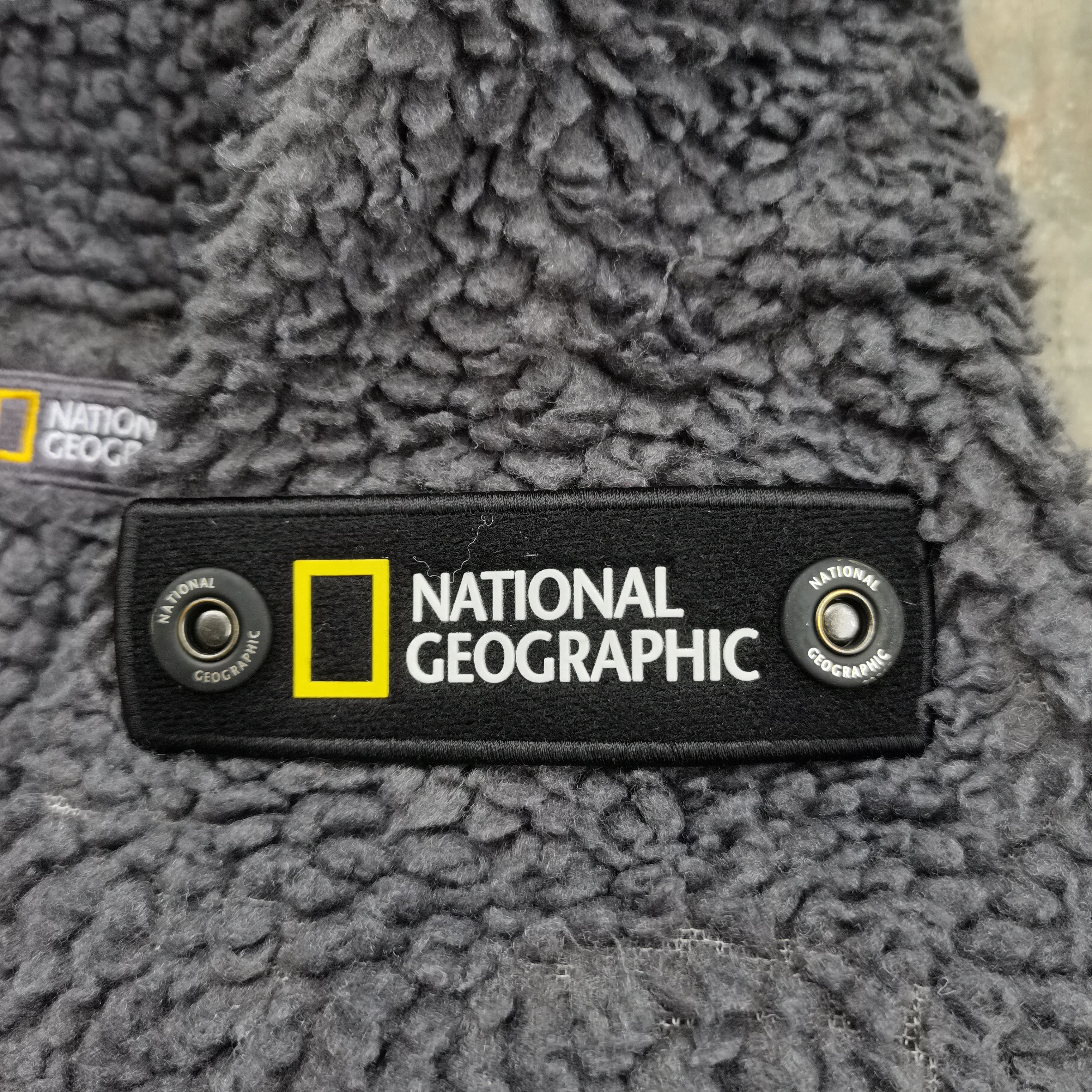Japanese Brand Send Offer🔥 National Geographic Fleece Hoodie Jacket Size US XS / EU 42 / 0 - 12 Thumbnail