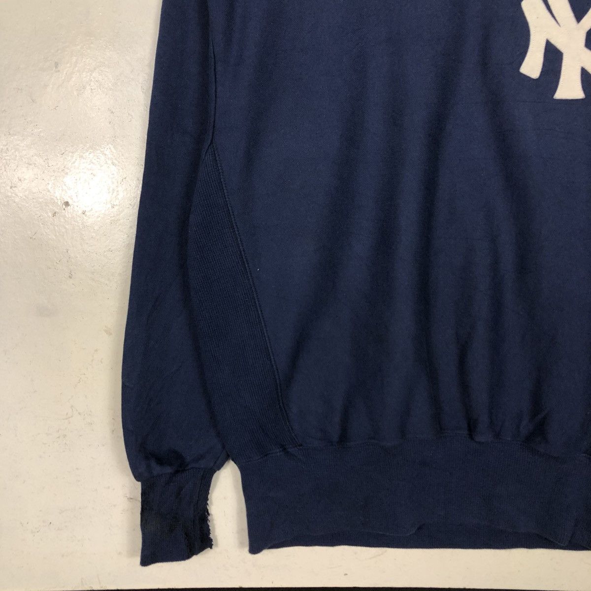 New York Yankees 📌Vintage New York Yankees MLB Sweatshirt Big Logo Size US L / EU 52-54 / 3 - 6 Thumbnail