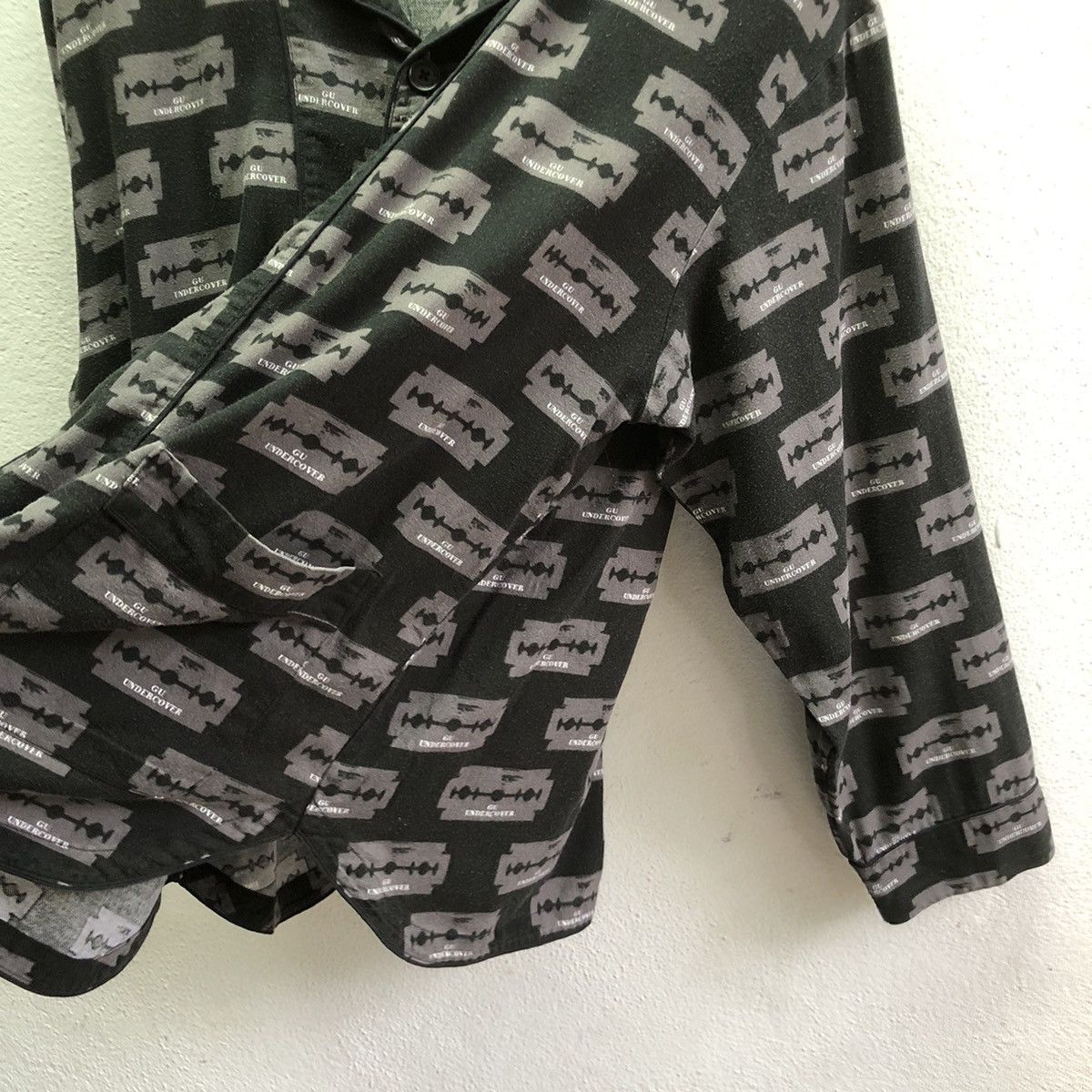 GU × Undercover GU x UNDERCOVER nightgown shirt Size US M / EU 48-50 / 2 - 10 Thumbnail
