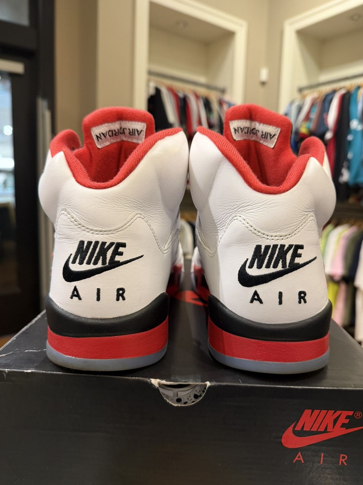 Jordan Brand Jordan 5 Retro ‘Fire Red Black Tounge’ Size US 10.5 / EU 43-44 - 3 Thumbnail