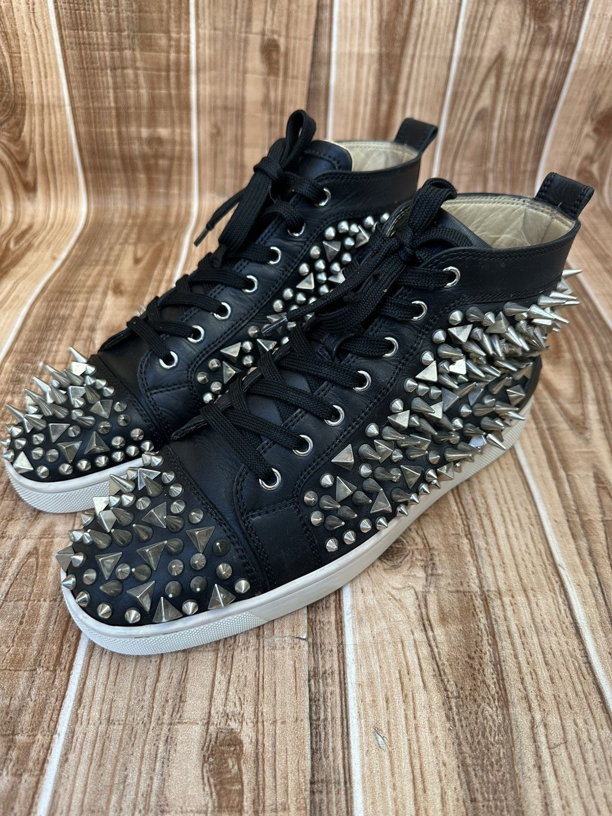 Christian Louboutin Christian Louboutin Louis Spikes Black Hightop Sneaks Size US 7.5 / EU 40-41 - 2 Thumbnail
